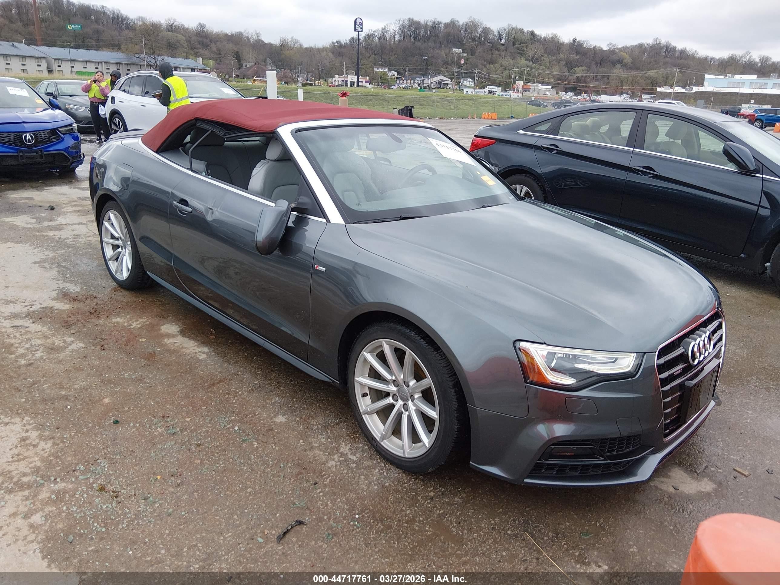 2017 Audi A5 Cabriolet Sport, VIN WAUD2AFH8HN000760 — Бок