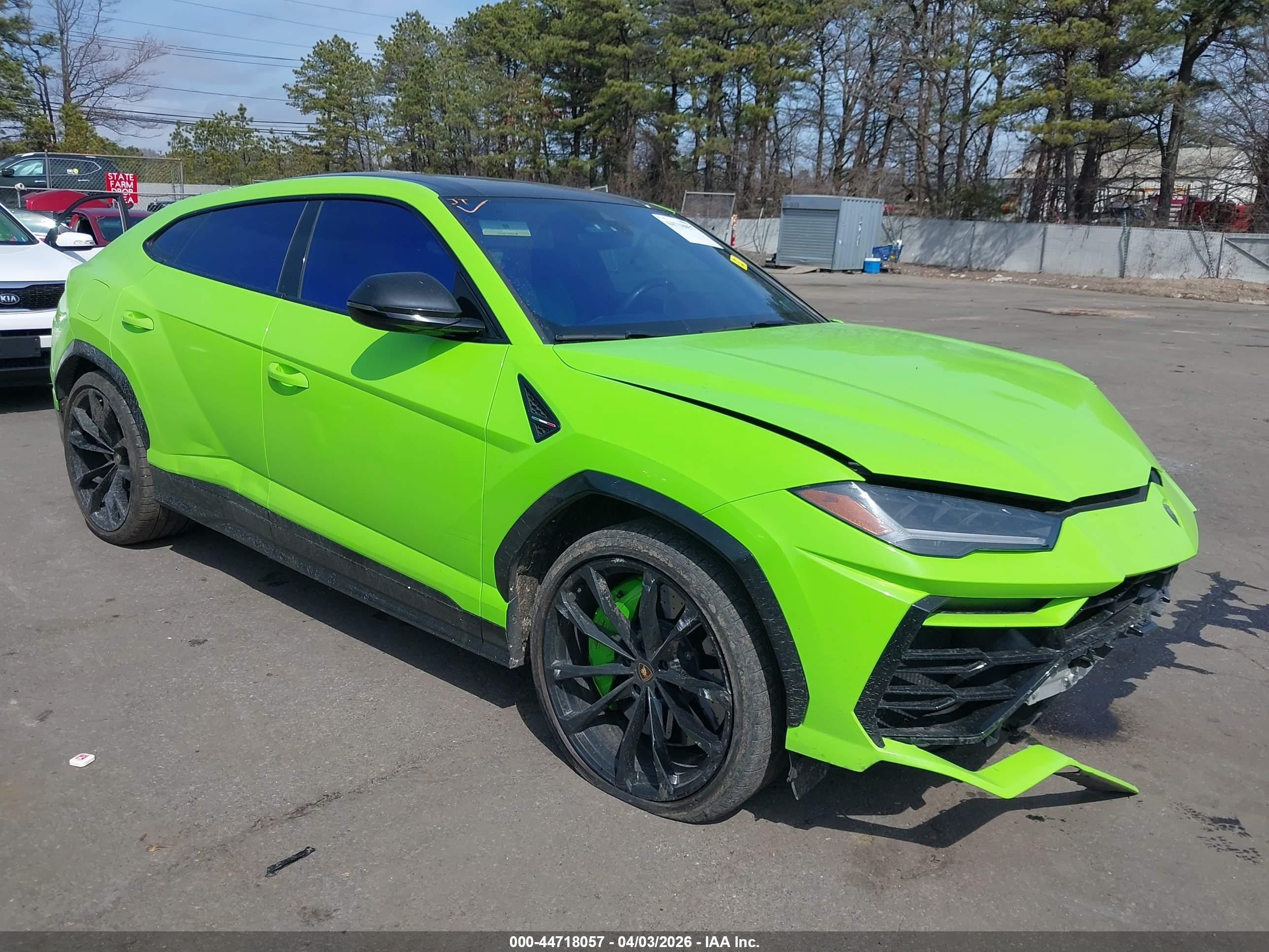 2022 Lamborghini Urus, VIN ZPBUA1ZL7NLA16521 — Front end