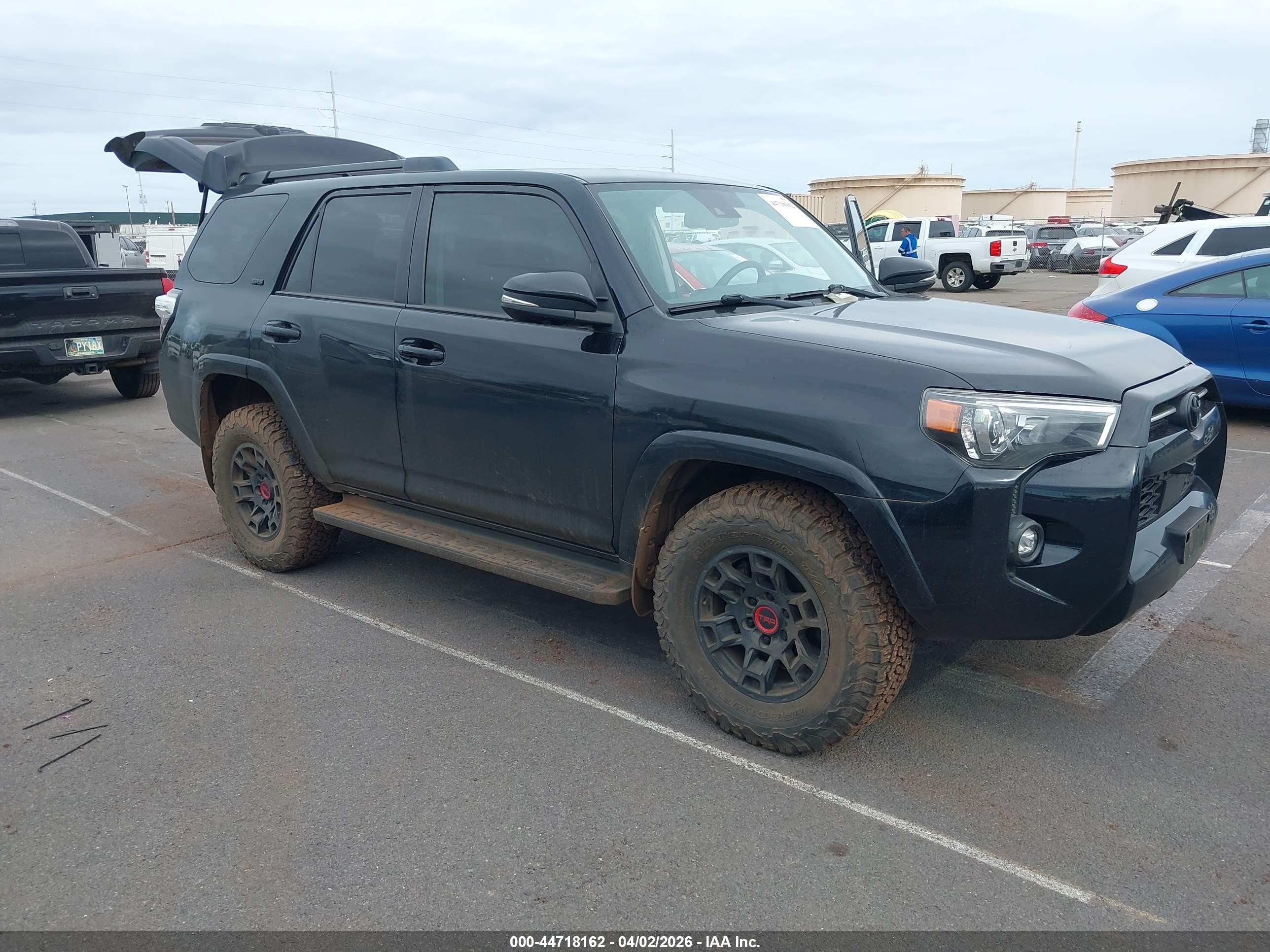 2023 Toyota 4Runner SR5 Premium, VIN JTEFU5JRXP5279877 — Вода / потоп