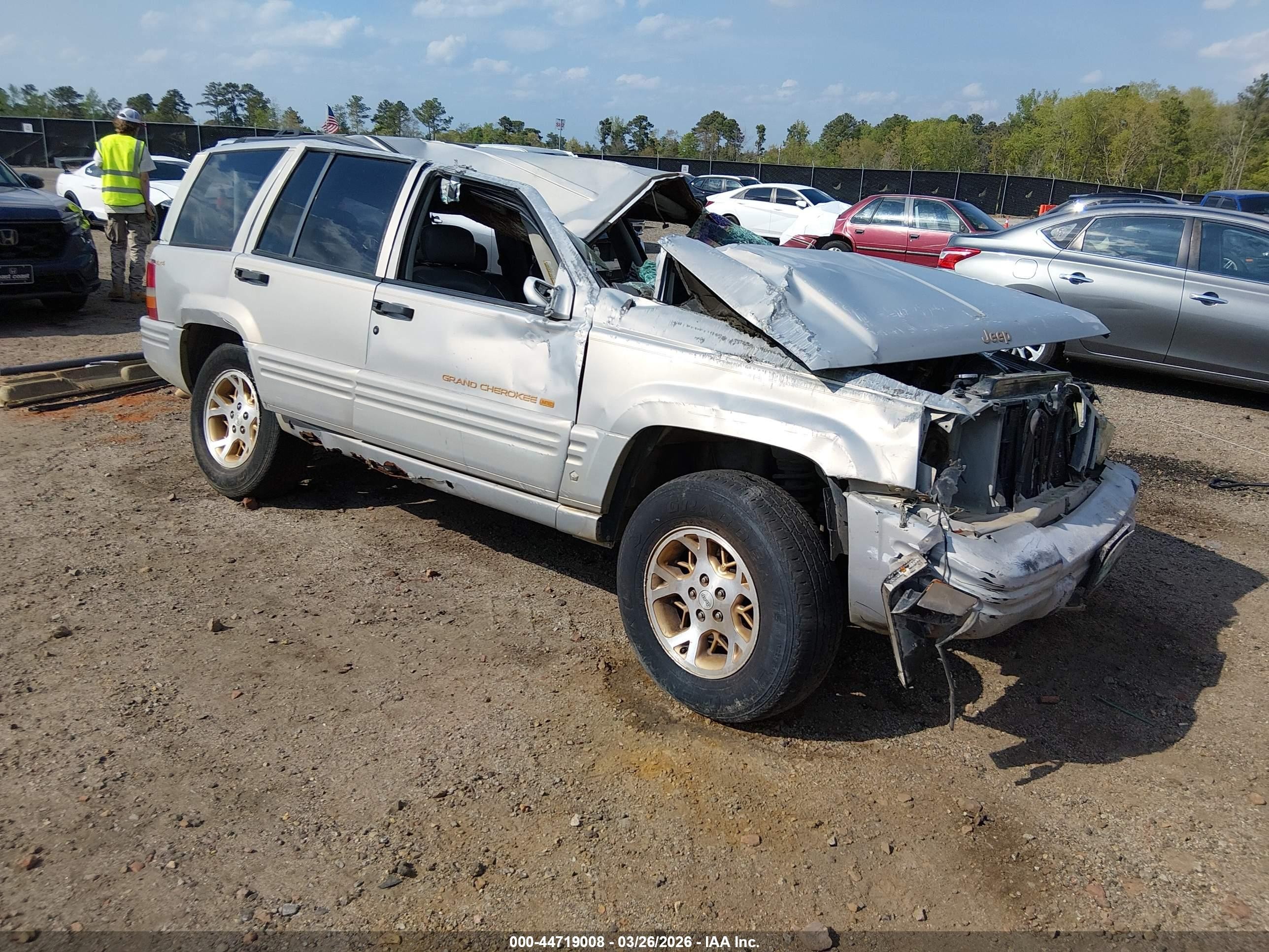 1997 Jeep Grand Cherokee Limited, VIN 1J4GZ78Y9VC770270 — Rollover