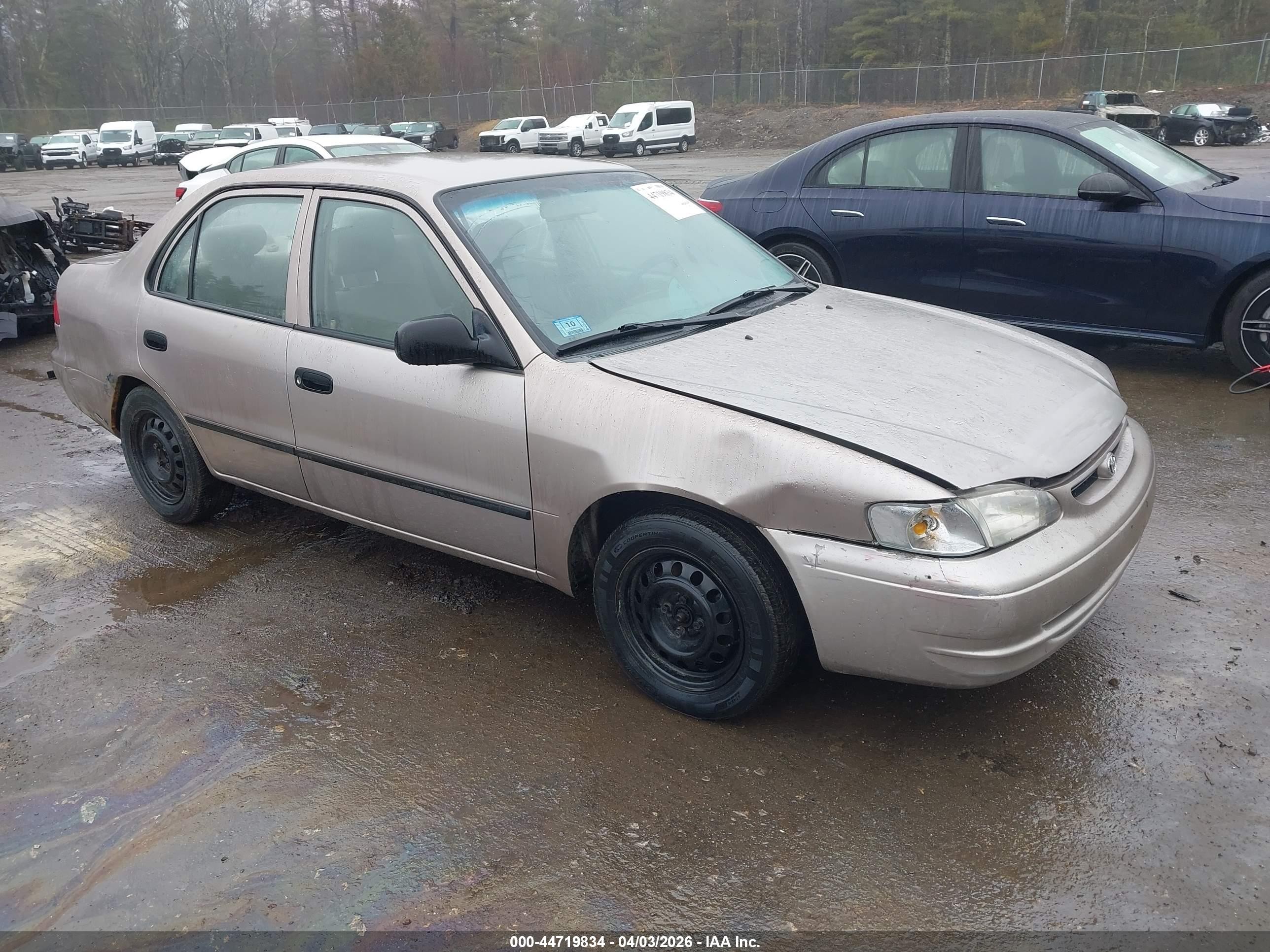 2000 Toyota Corolla CE, VIN 2T1BR12E3YC359163 — Front end
