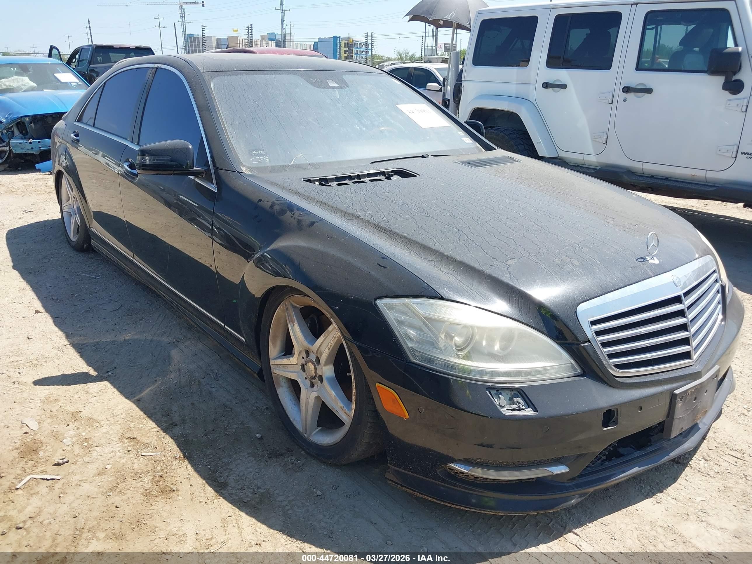 2010 Mercedes-Benz S 550, VIN WDDNG7BB7AA292661 — Front end