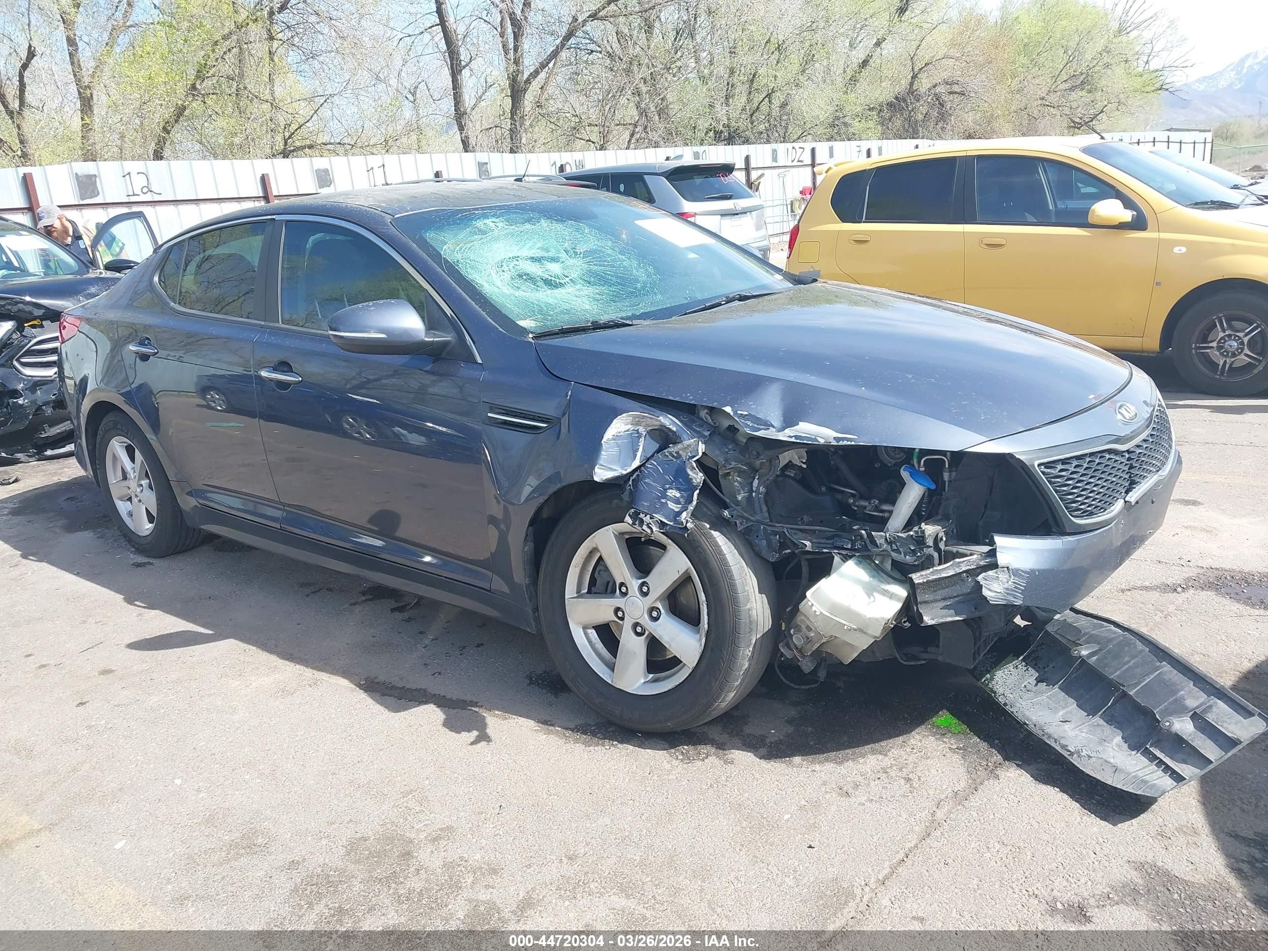 2015 Kia Optima LX, VIN 5XXGM4A76FG483992 — Front end