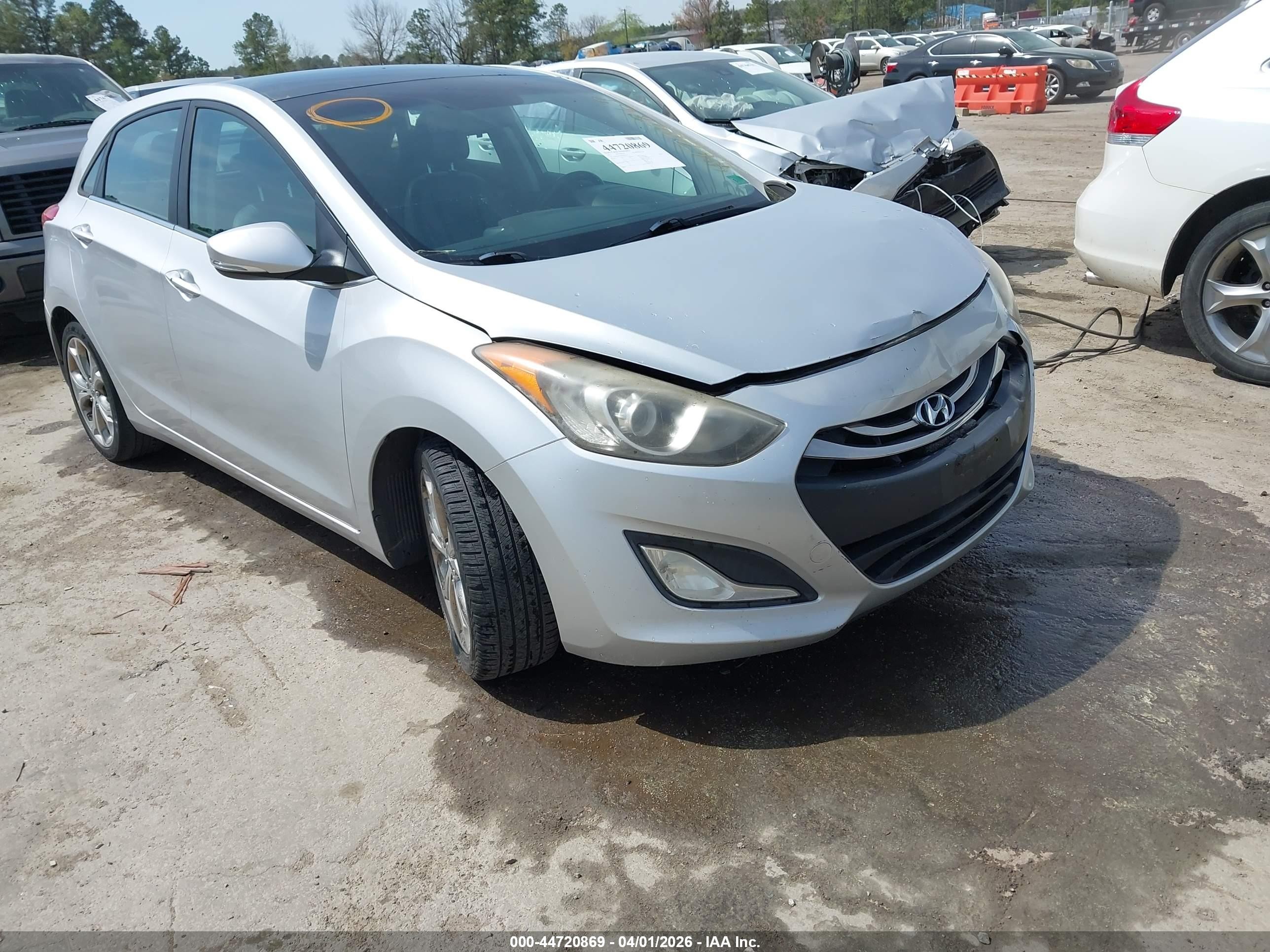 2013 Hyundai Elantra, VIN KMHD35LE8DU034517 — Front end
