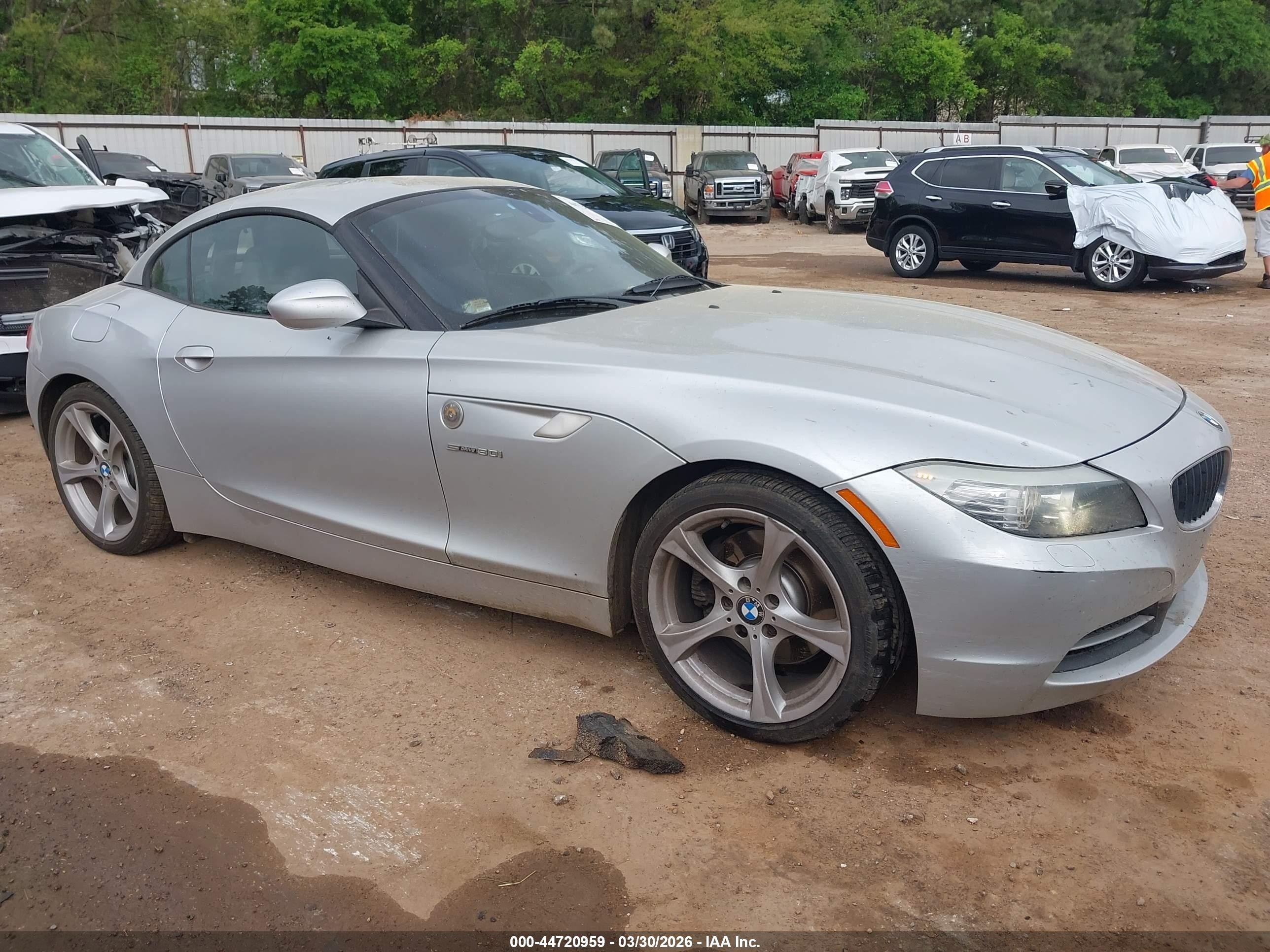 2011 BMW Z4 sDrive30i, VIN WBALM5C55BE378257 — Front end
