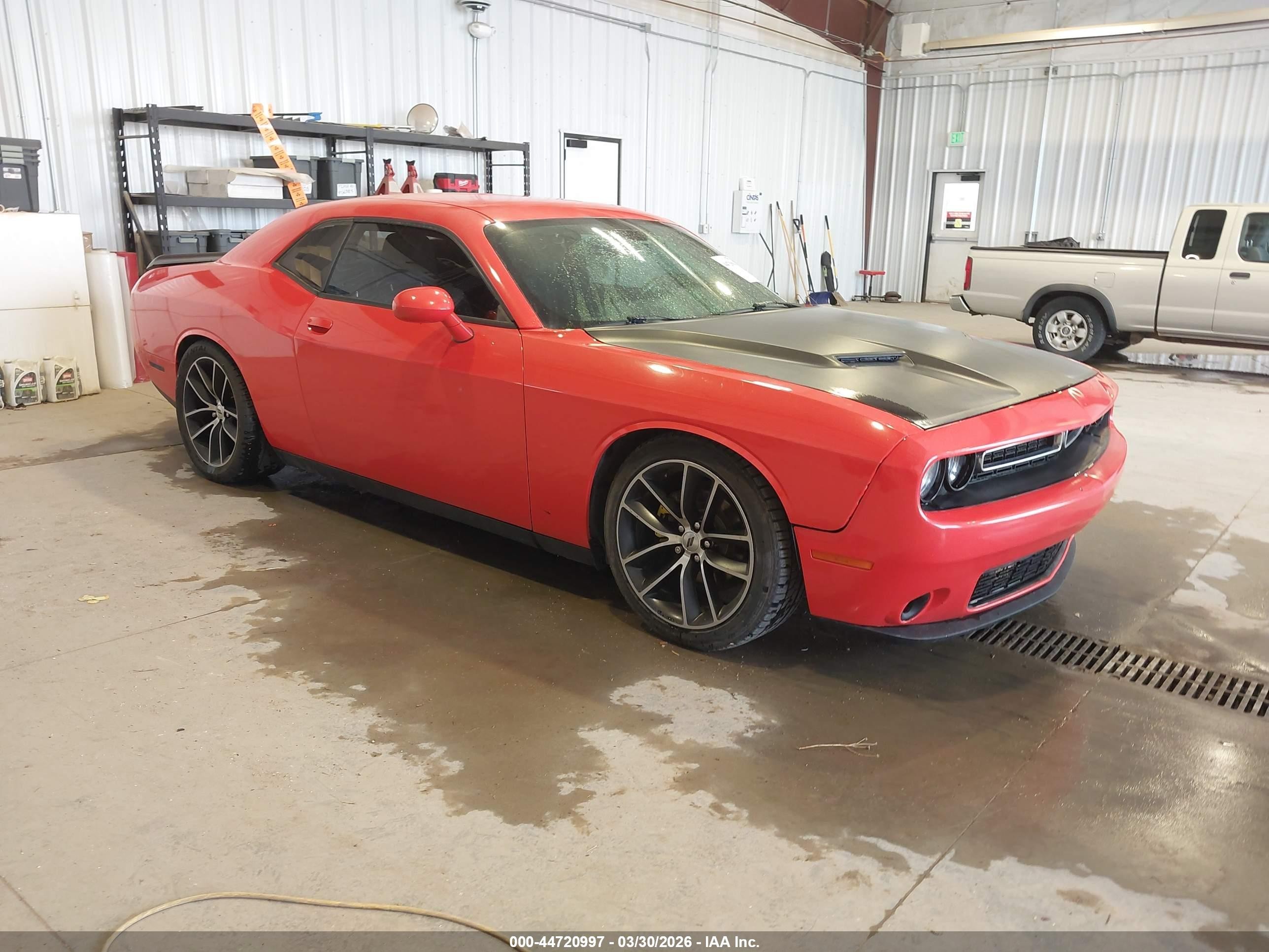 2017 Dodge Challenger SXT, VIN 2C3CDZAG8HH622505 — Front end