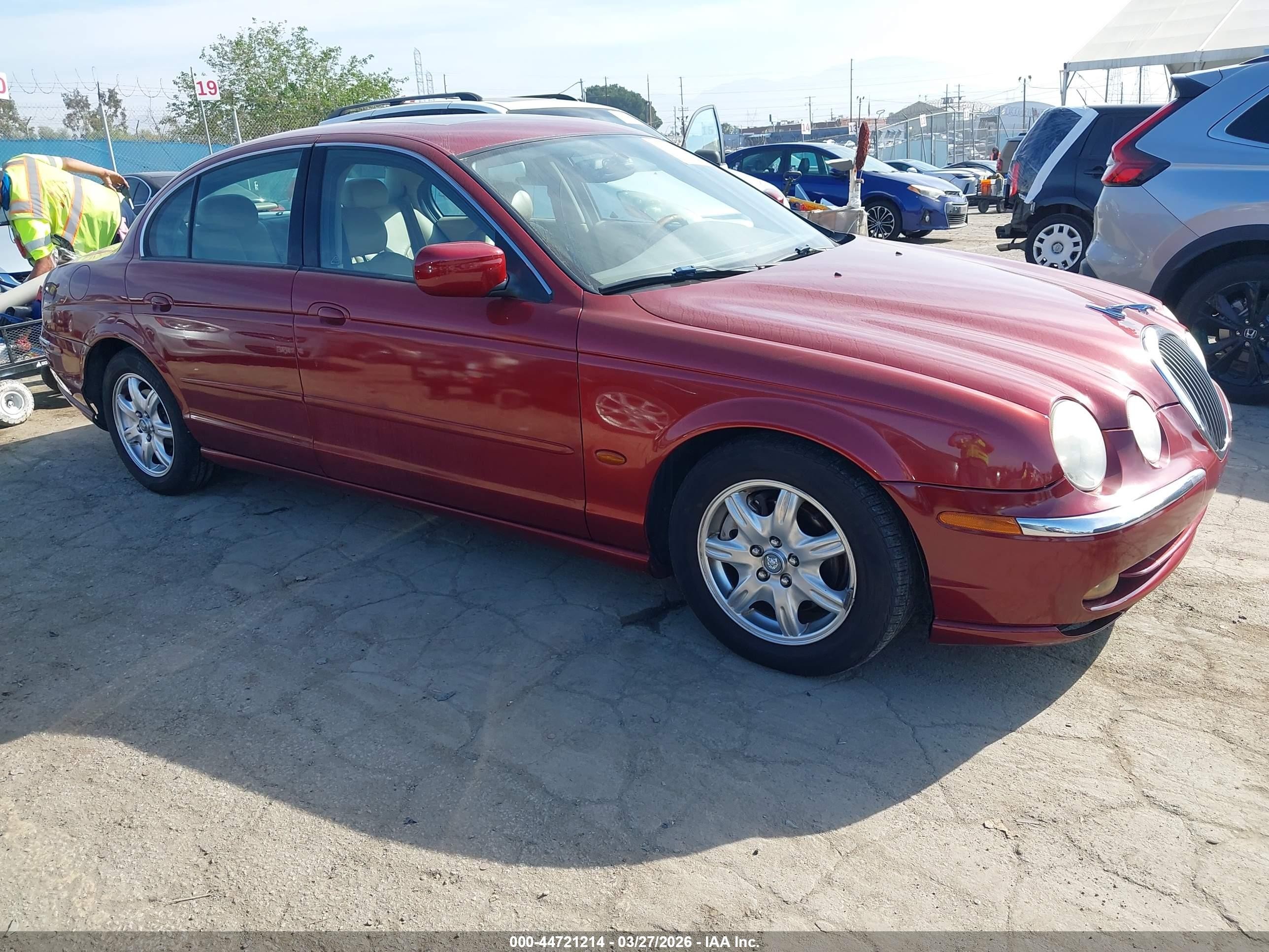 2000 Jaguar S-Type V8, VIN SAJDA01D3YGL45737 — Not stated
