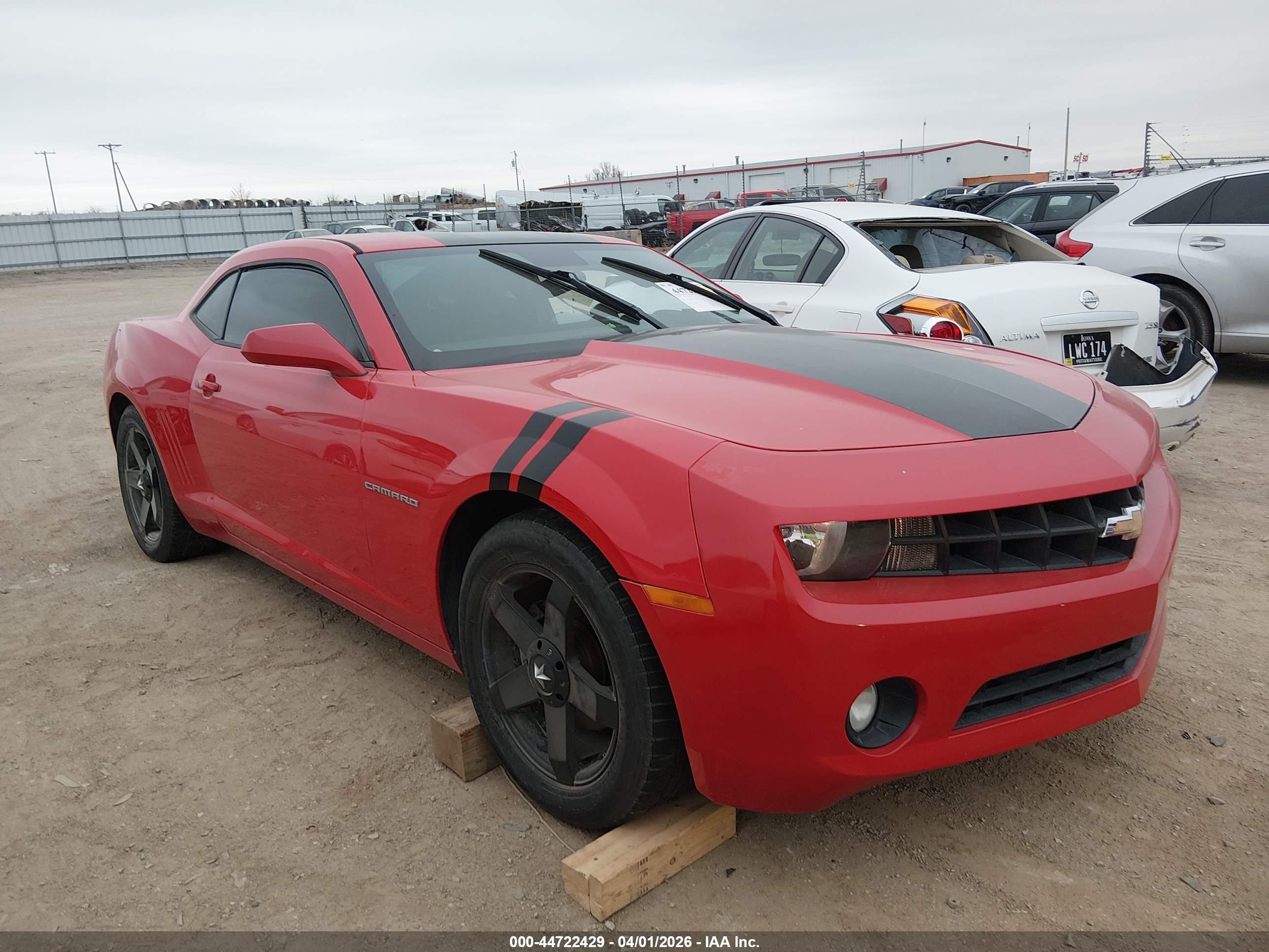 2012 Chevrolet Camaro 1LT, VIN 2G1FB1E36C9184098 — Side