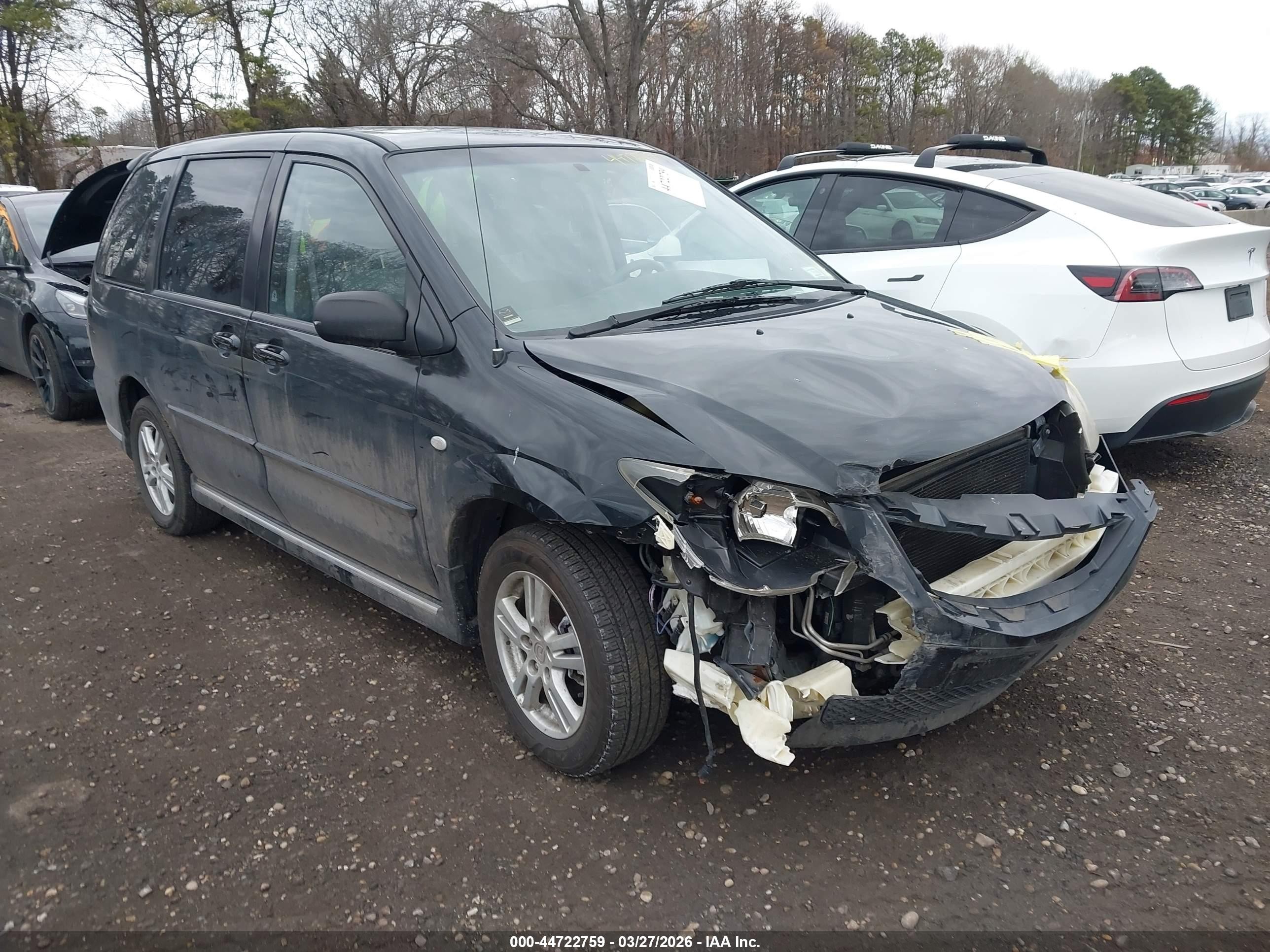 2004 Mazda MPV ES, VIN JM3LW28J240507208 — Front end