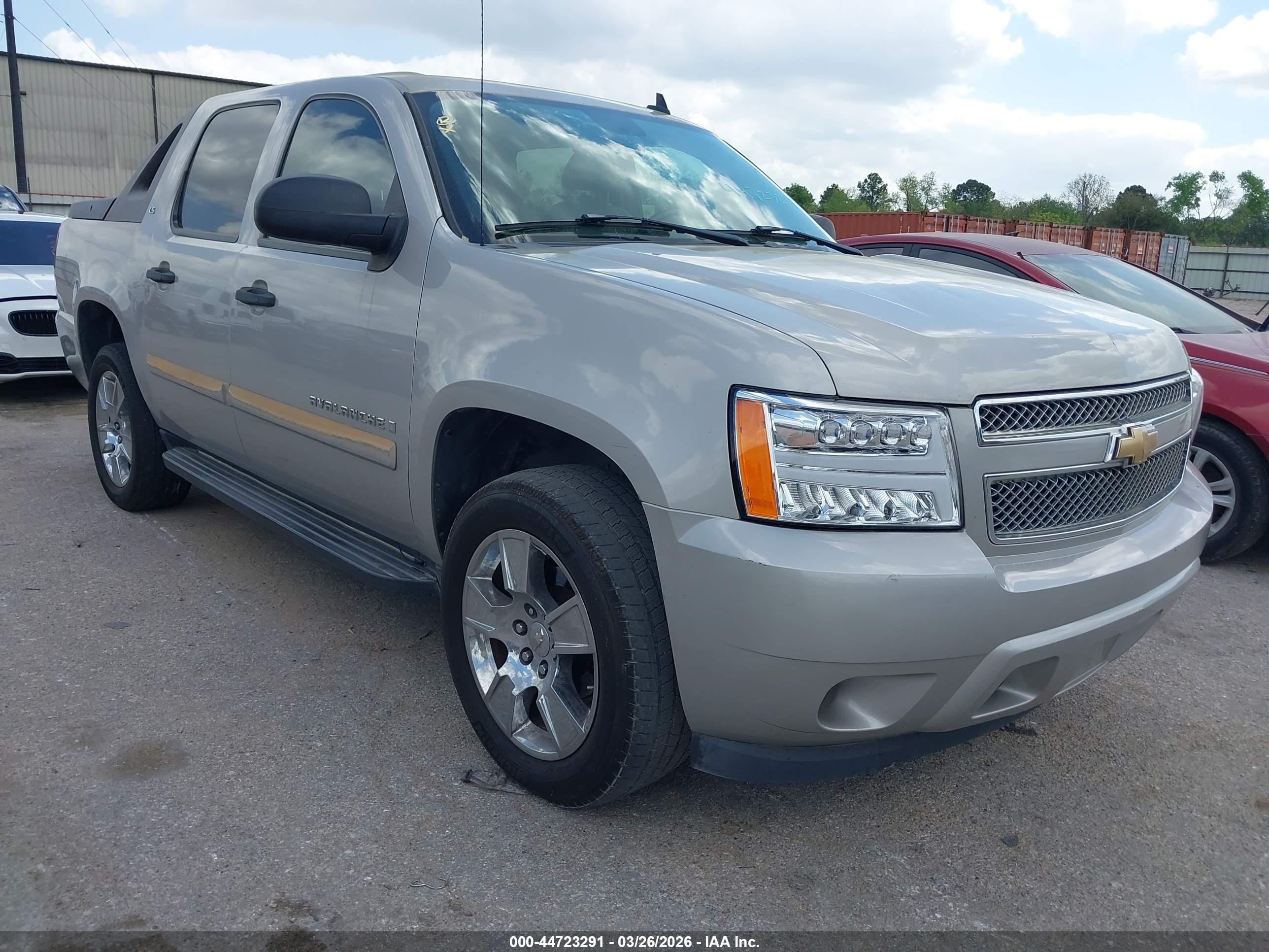 2007 Chevrolet Avalanche LTZ, VIN 3GNEC12017G301244 — Front end