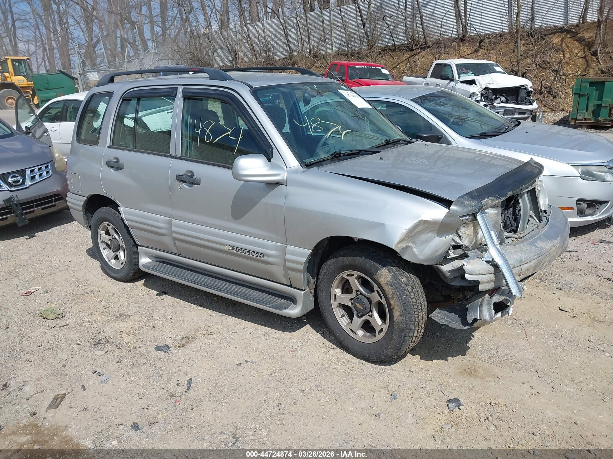 2001 Chevrolet Tracker LT, VIN 2CNBJ634816920129 — Перед