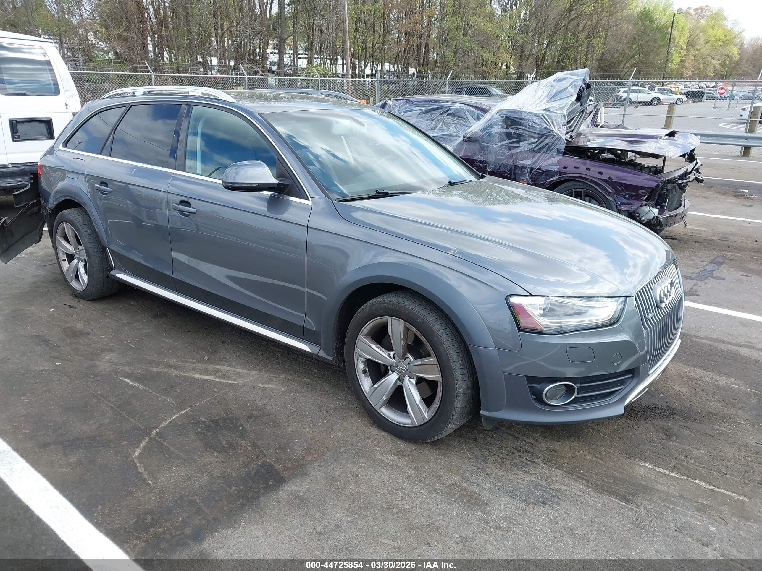2016 Audi allroad A4 Premium Plus, VIN WA1UFAFL2GA015945 — Side