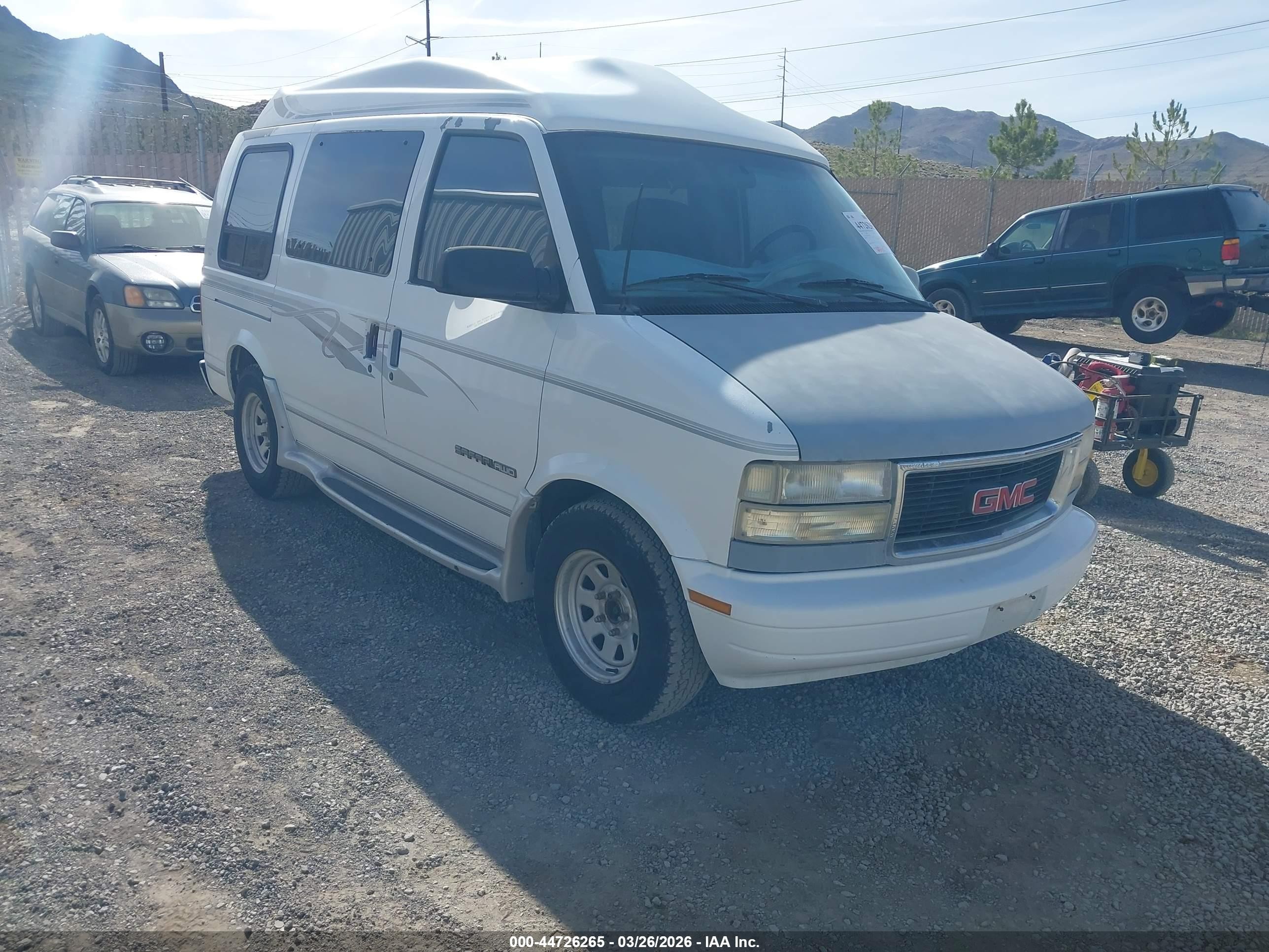 1997 GMC Safari, VIN 1GDEL19W3VB516791 — Normal wear