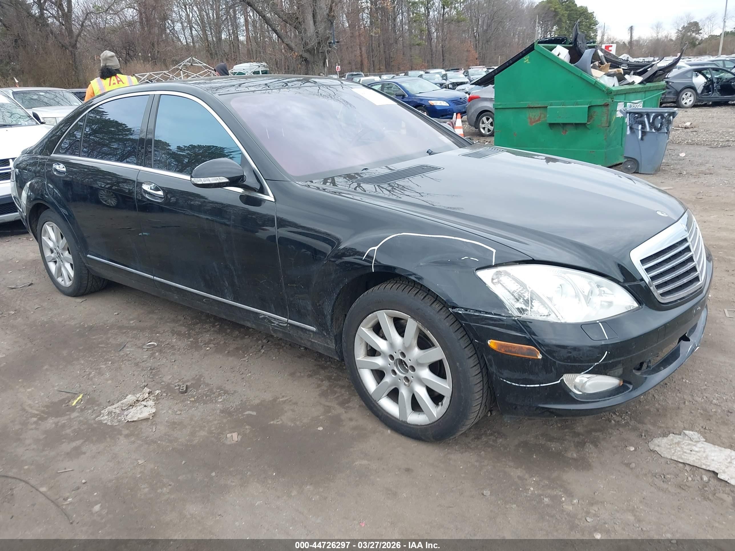 2008 Mercedes-Benz S 550, VIN WDDNG86X88A180733 — Front end