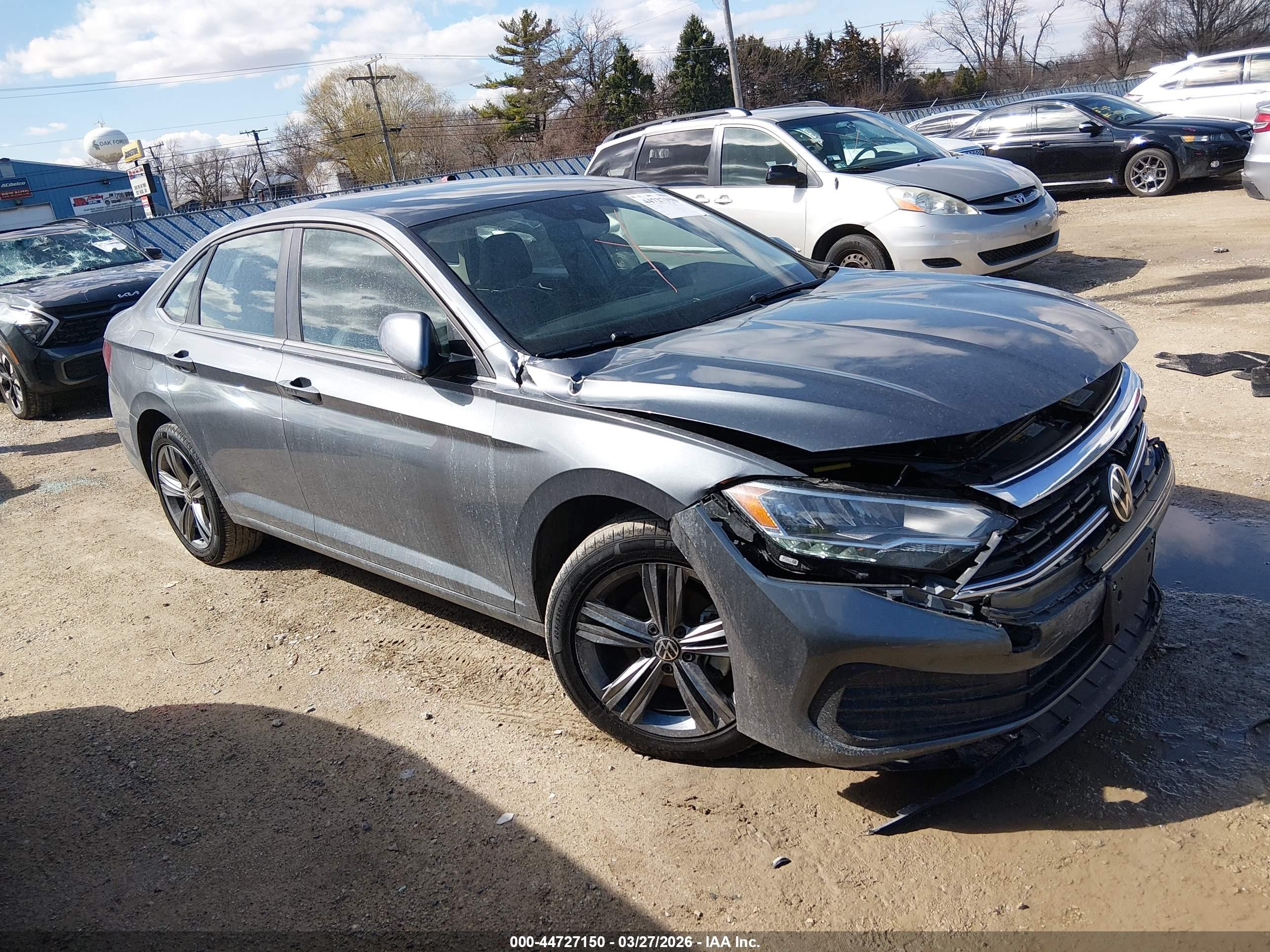2024 Volkswagen Jetta SE, VIN 3VWEM7BU2RM045743 — Frame damage