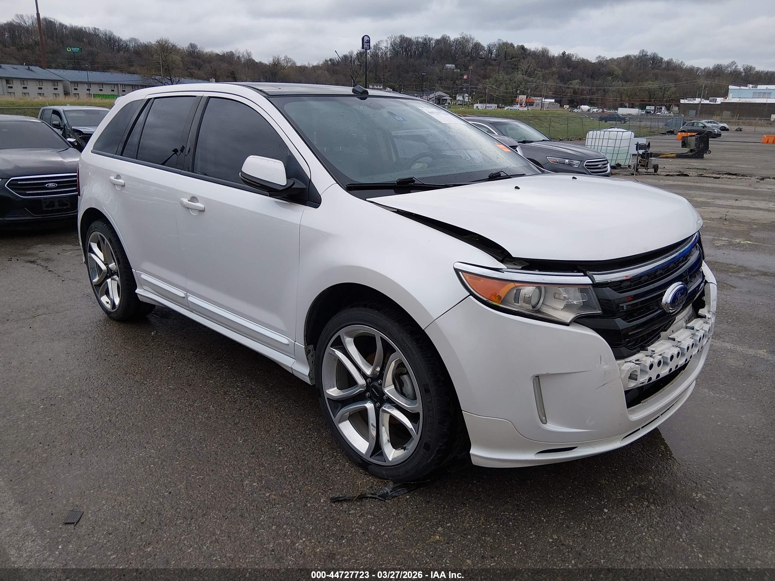 2013 Ford Edge Sport, VIN 2FMDK3AK3DBA31577 — Front end