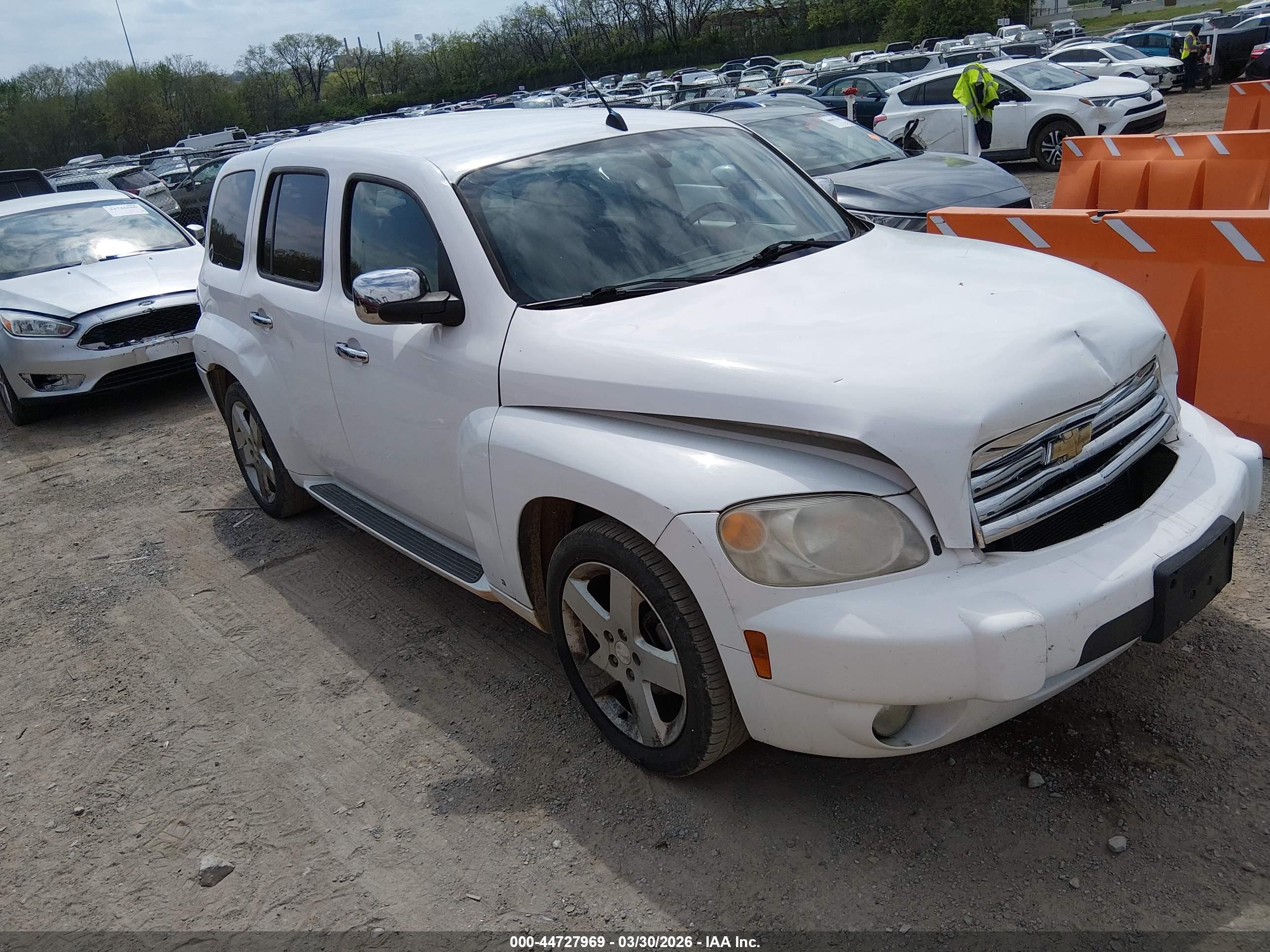 2008 Chevrolet HHR LT, VIN 3GNCA53PX8S655570 — Front end