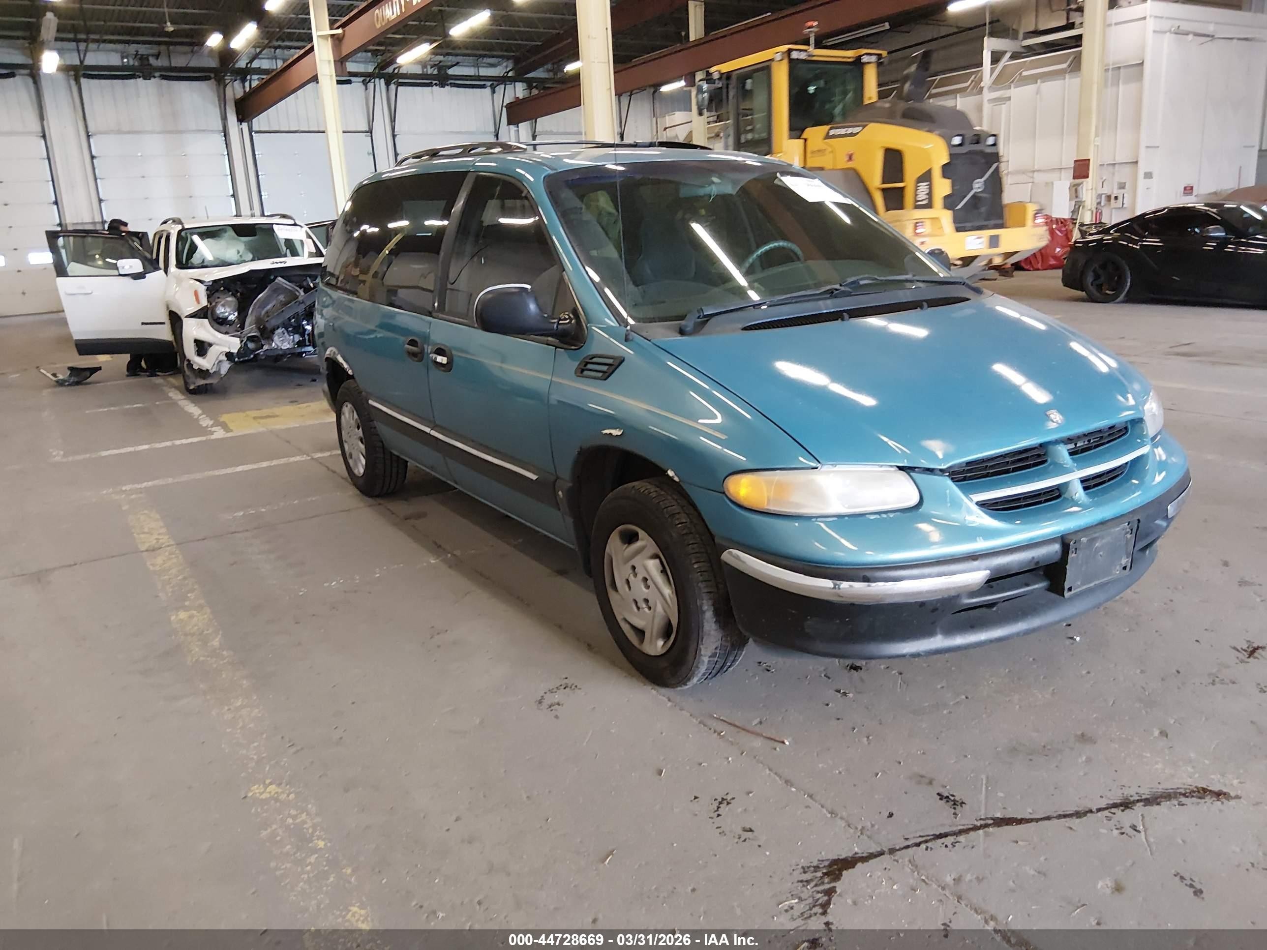 1998 Dodge Caravan SE, VIN 1B4GP45R2WB721570 — Зад