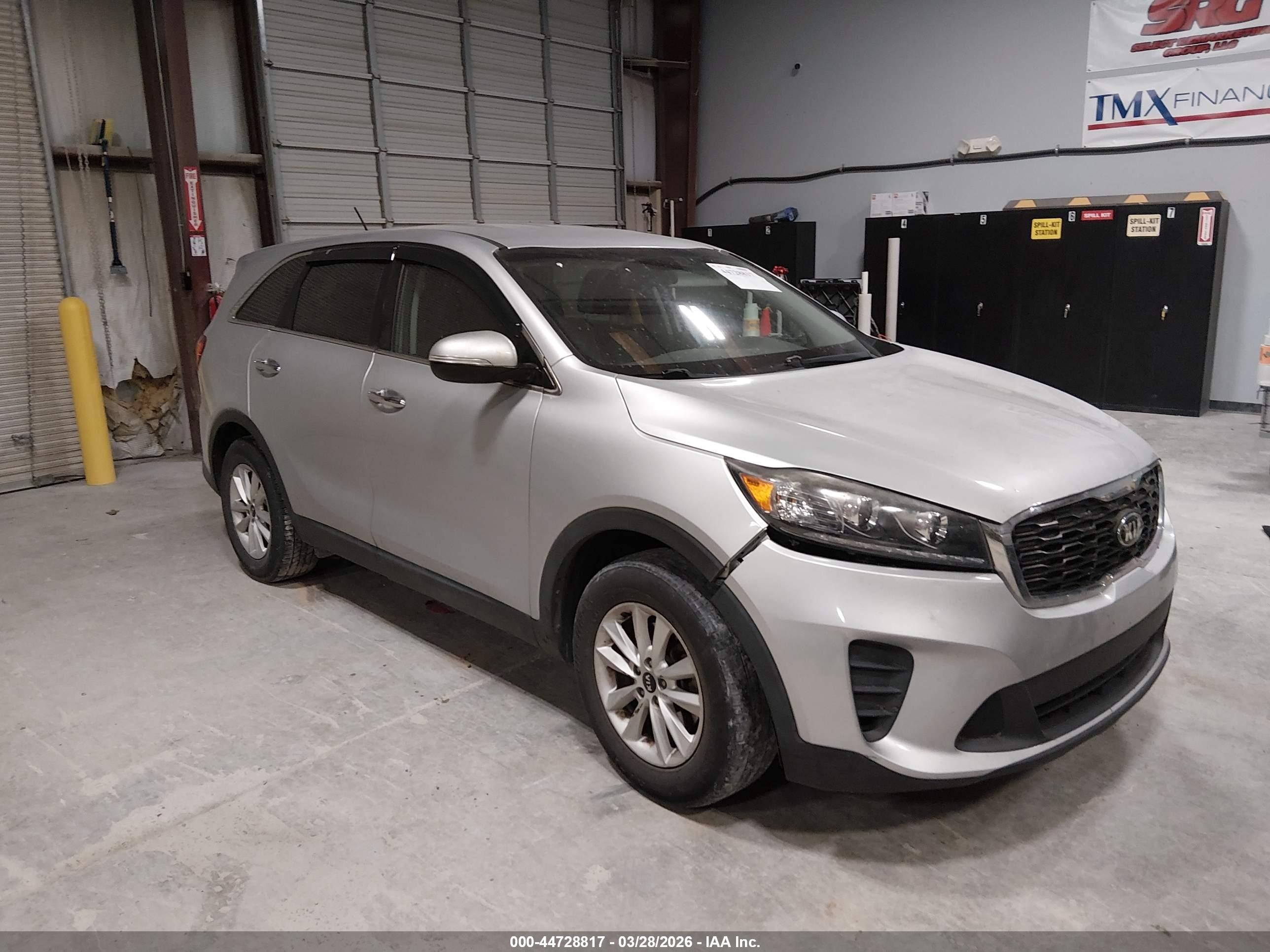 2019 Kia Sorento LX, VIN 5XYPG4A33KG593246 — Rear end
