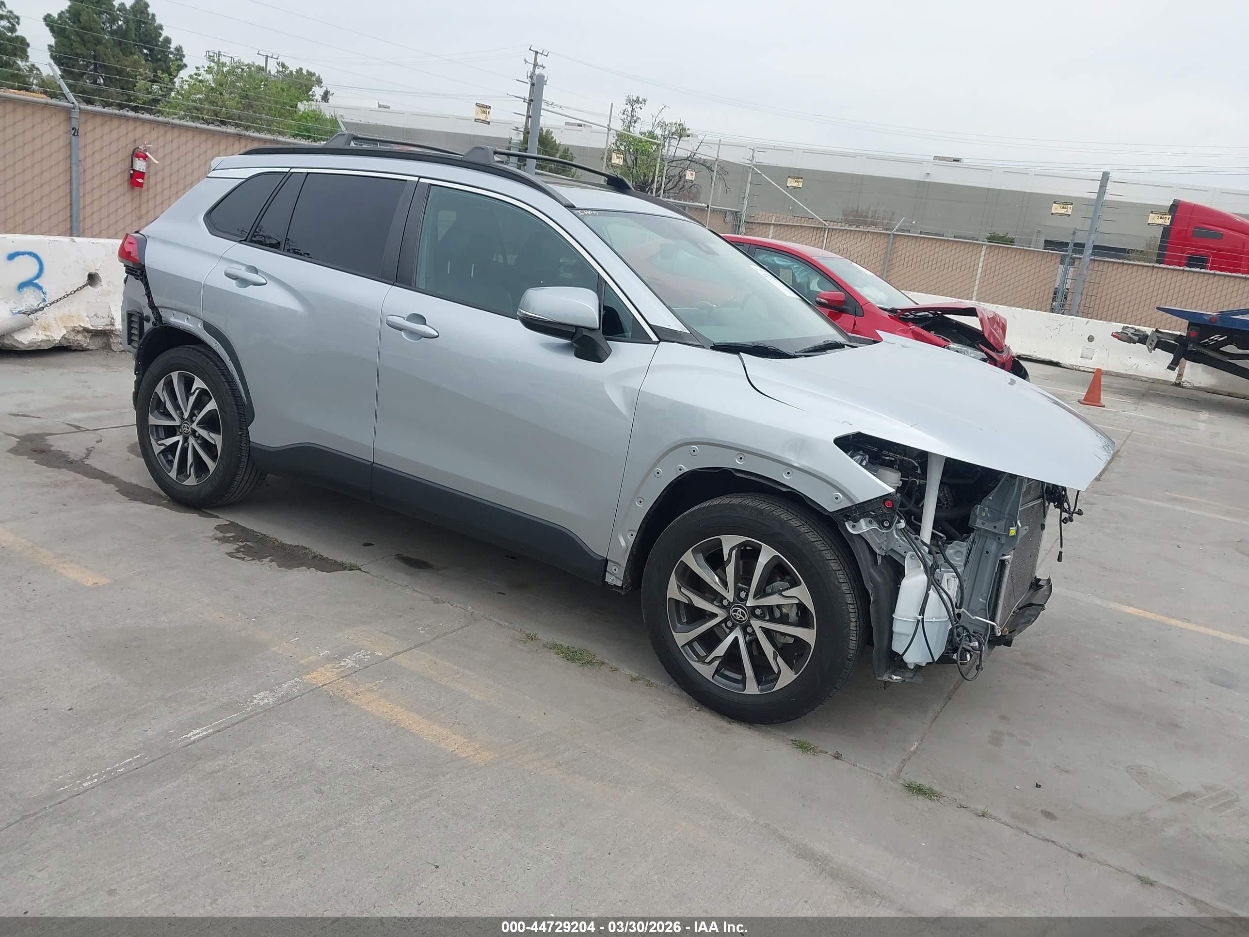 2022 Toyota Corolla Cross XLE, VIN 7MUDAABG5NV033925 — All over