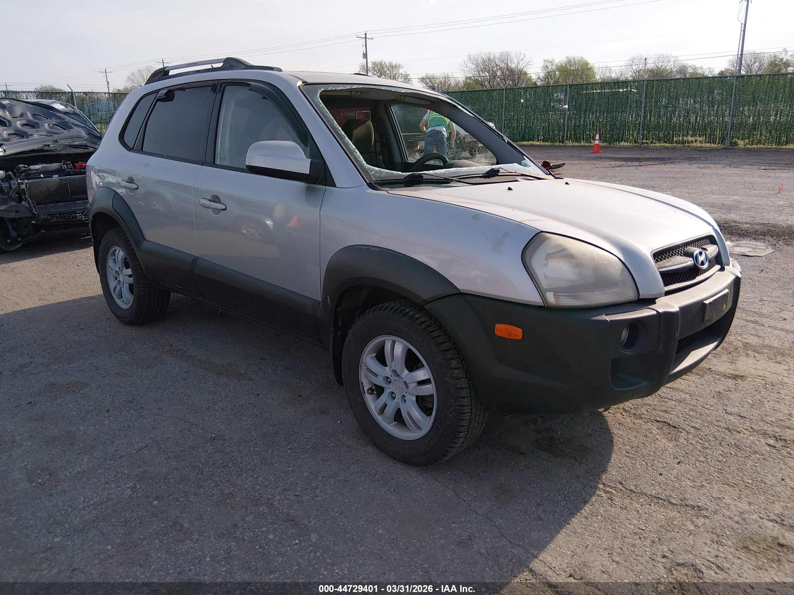 2006 Hyundai Tucson GLS, VIN KM8JN72D76U365271 — Roof