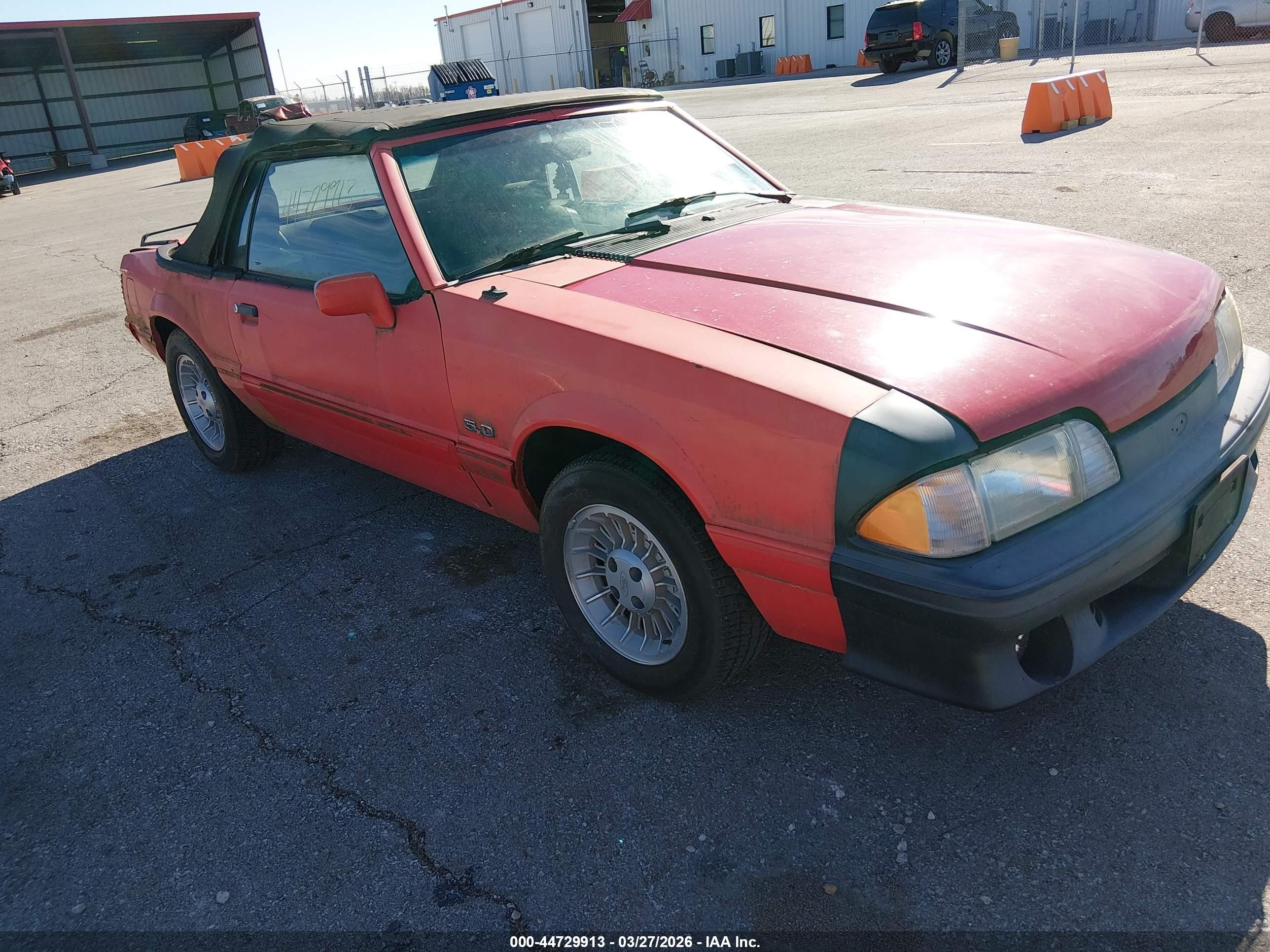 1992 Ford Mustang LX Sport, VIN 1FACP44E7NF156231 — Roof
