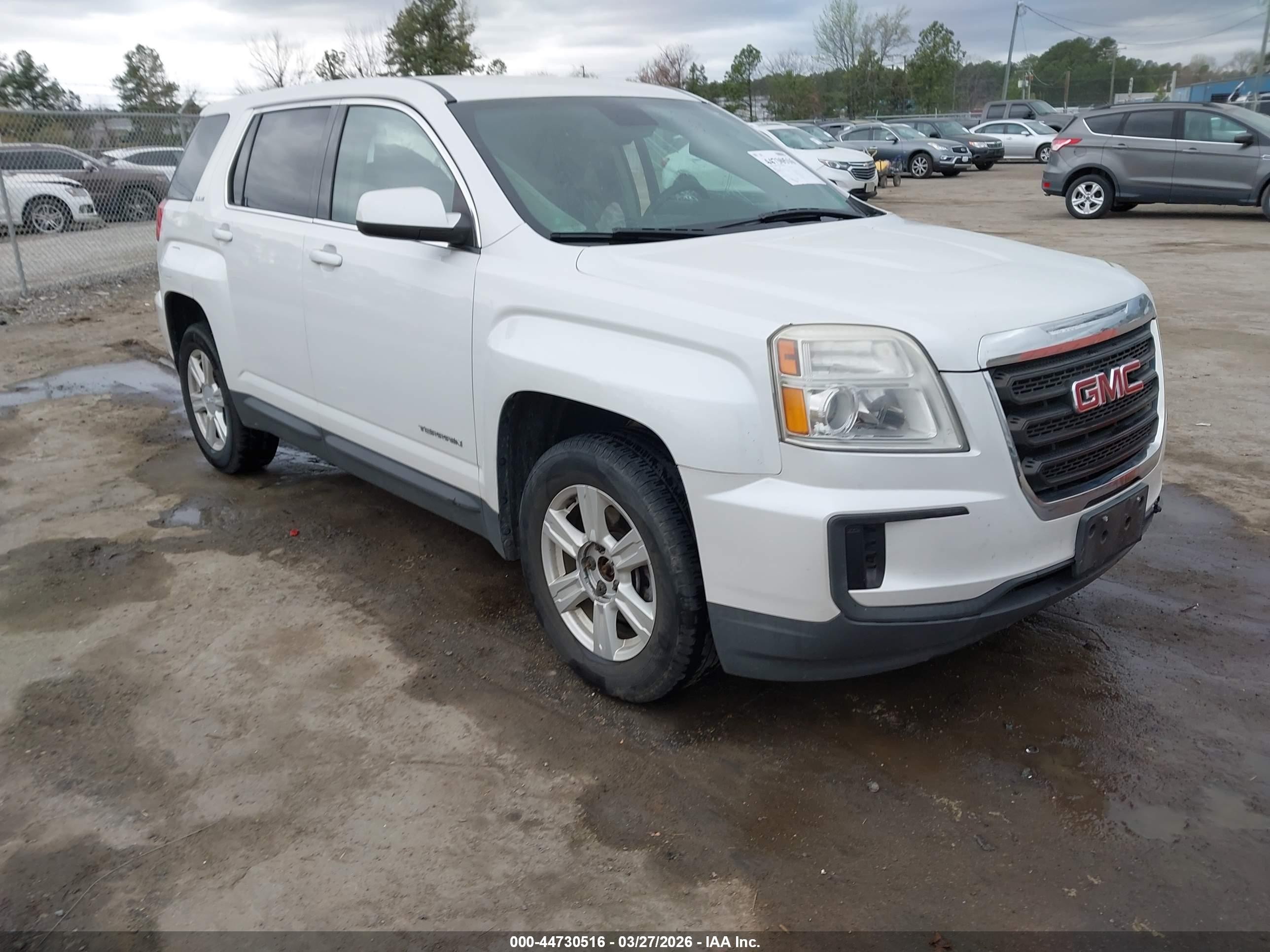 2016 GMC Terrain SLE, VIN 2GKALMEK3G6204777 — Side
