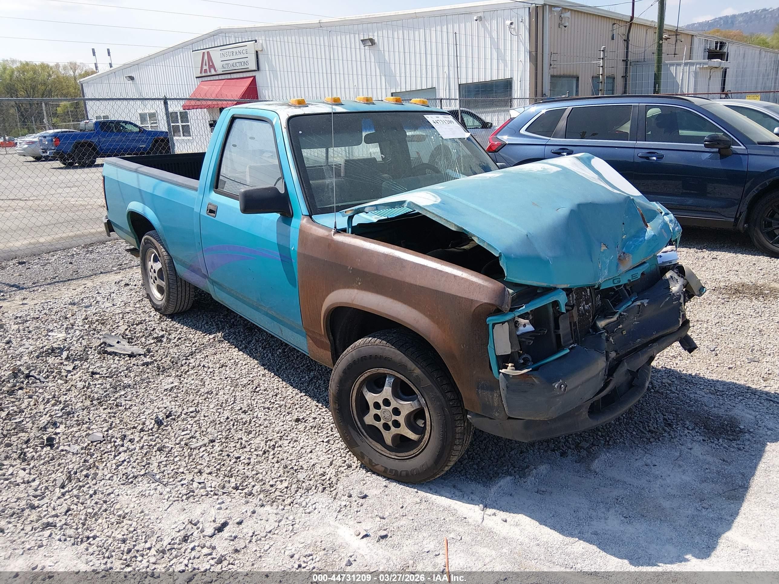 1996 Dodge Dakota, VIN 1B7FL26X0TW701687 — Перед