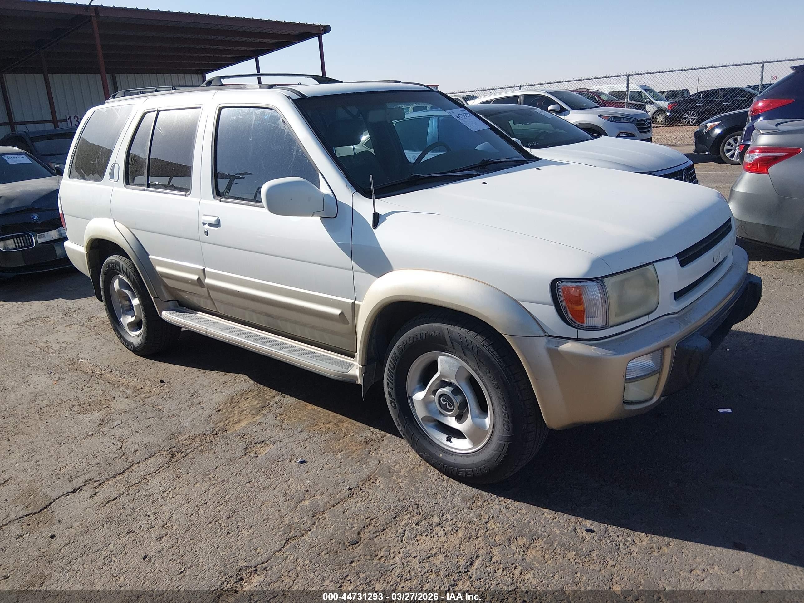 1999 Infiniti QX4 Luxury, VIN JNRAR07Y7XW062122 — Rear end