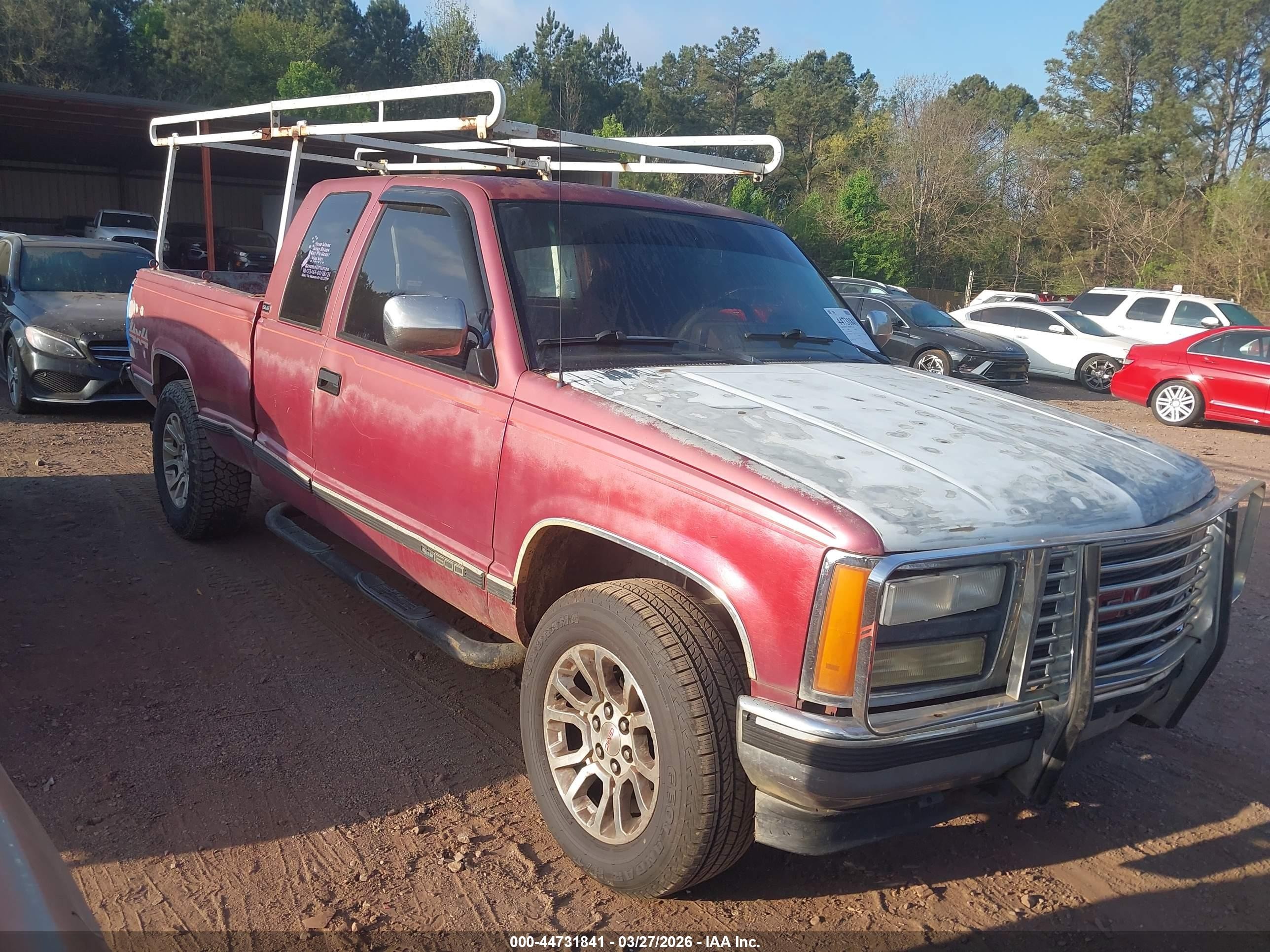 1992 GMC Sierra 1500, VIN 2GTEK19K8N1523966 — Side