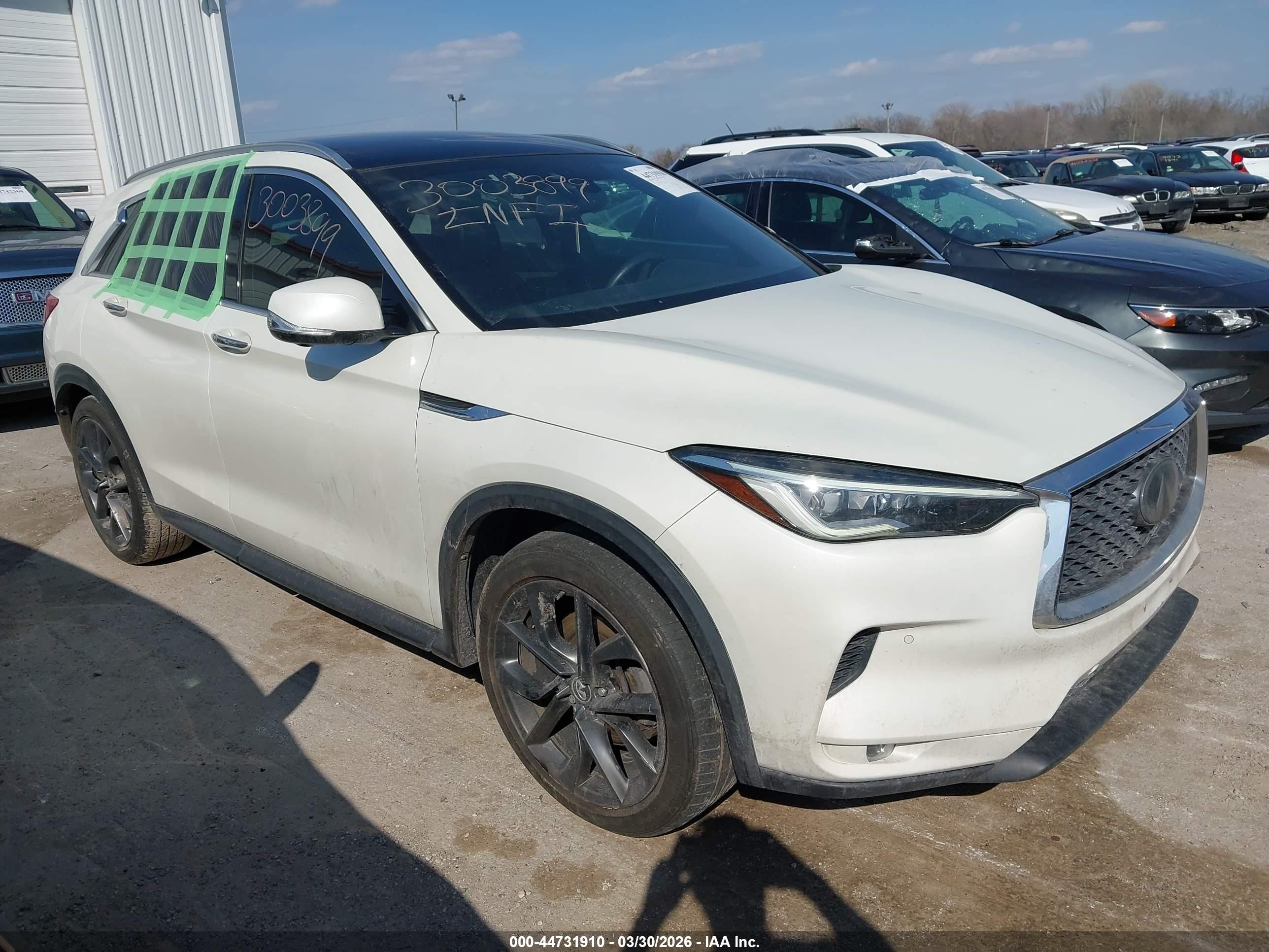 2019 Infiniti QX50 Luxe, VIN 3PCAJ5M1XKF103304 — Side