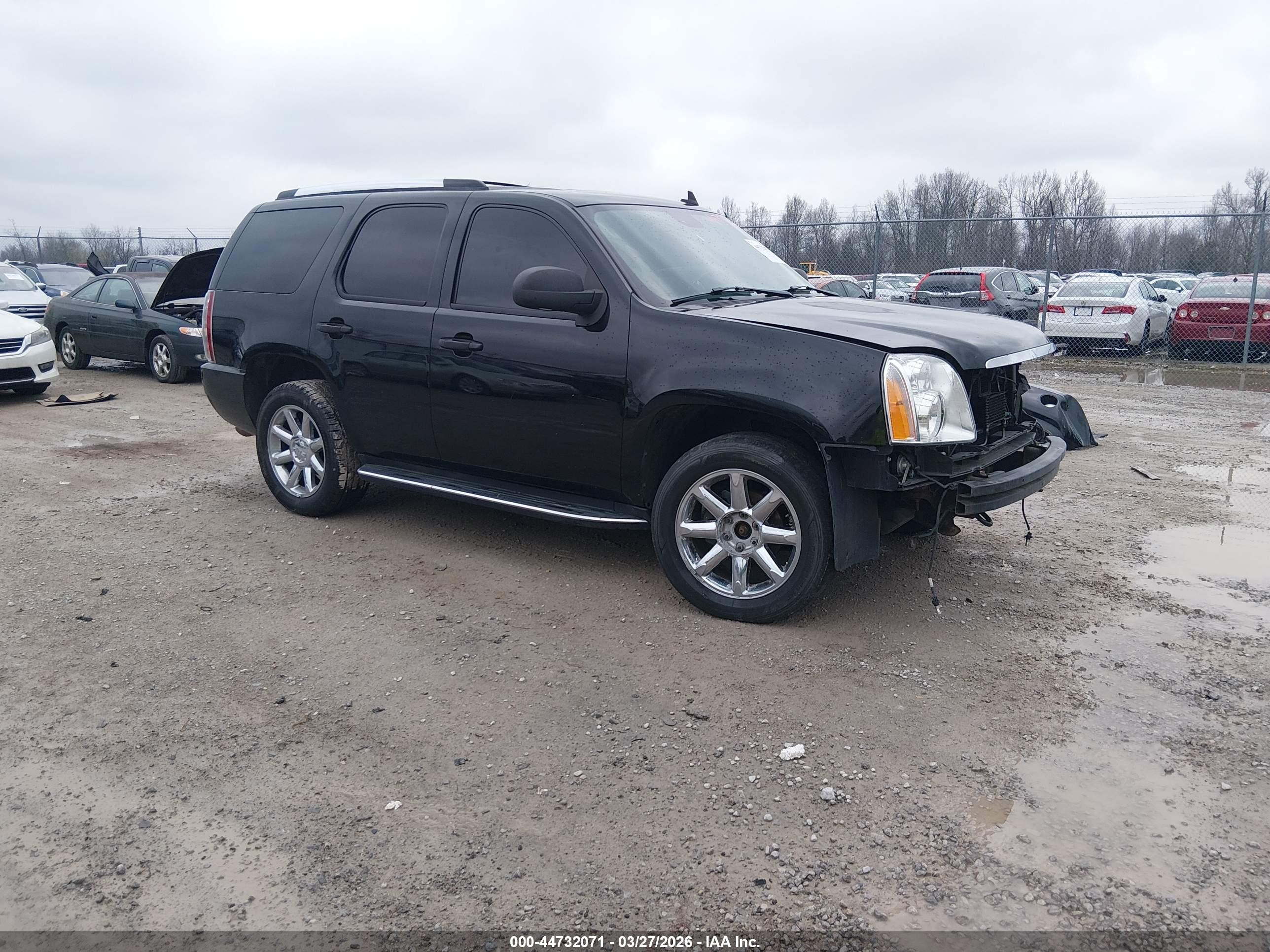 2007 GMC Yukon Denali, VIN 1GKFK63867J375165 — Front end