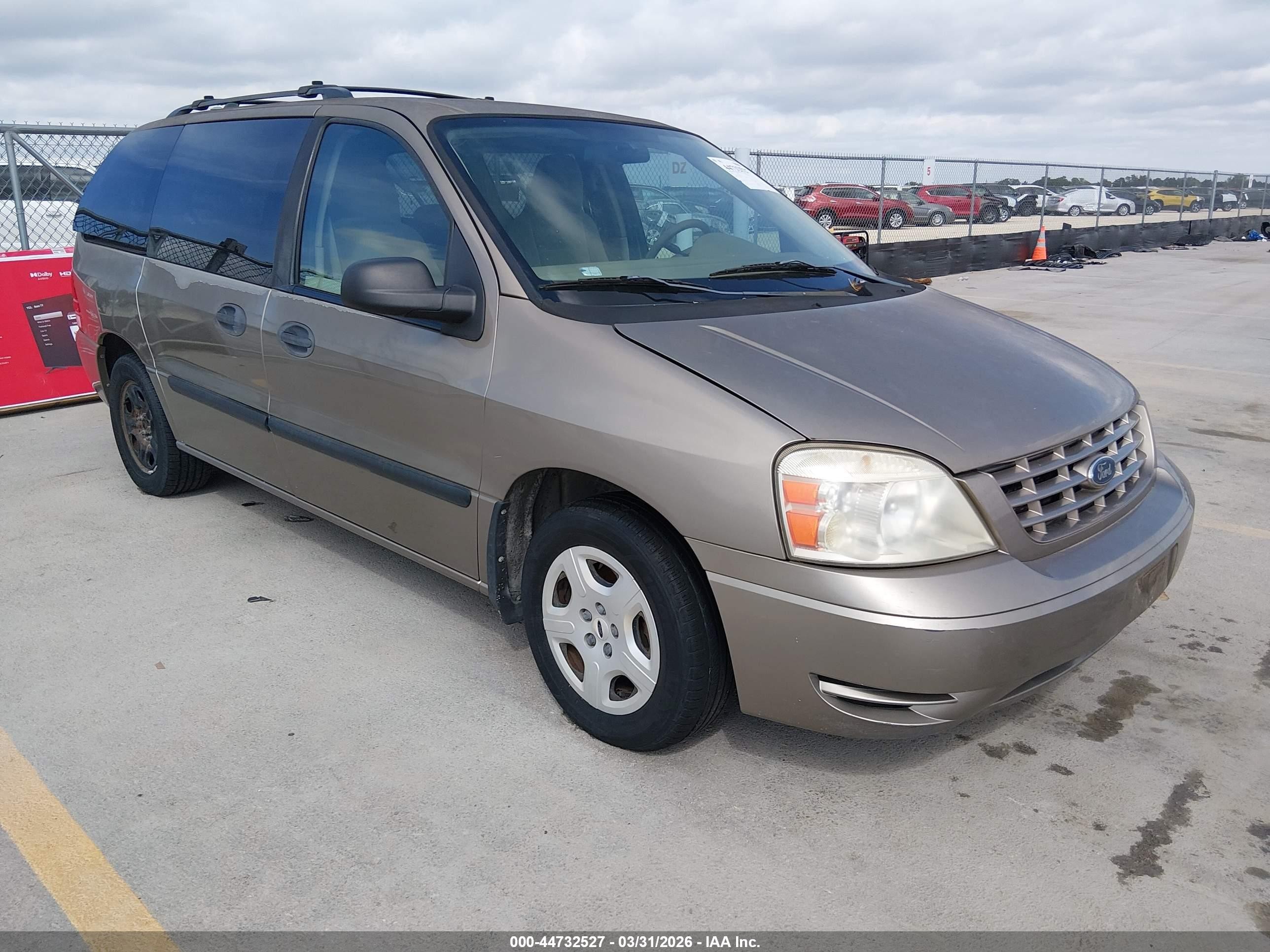 2004 Ford Freestar SE, VIN 2FMZA51684BB12274 — Normal wear