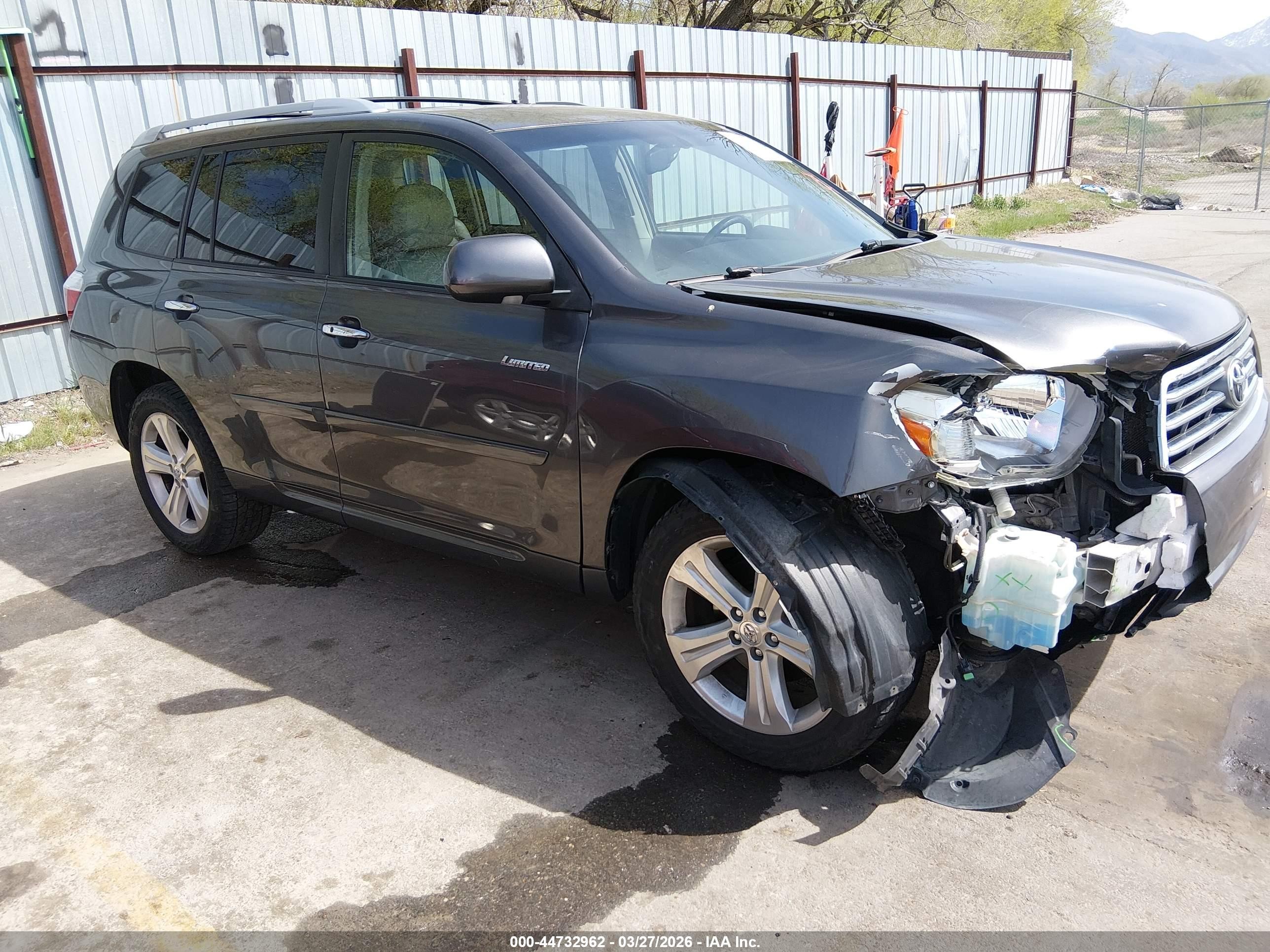 2009 Toyota Highlander Limited, VIN JTEES42A892117416 — Front end