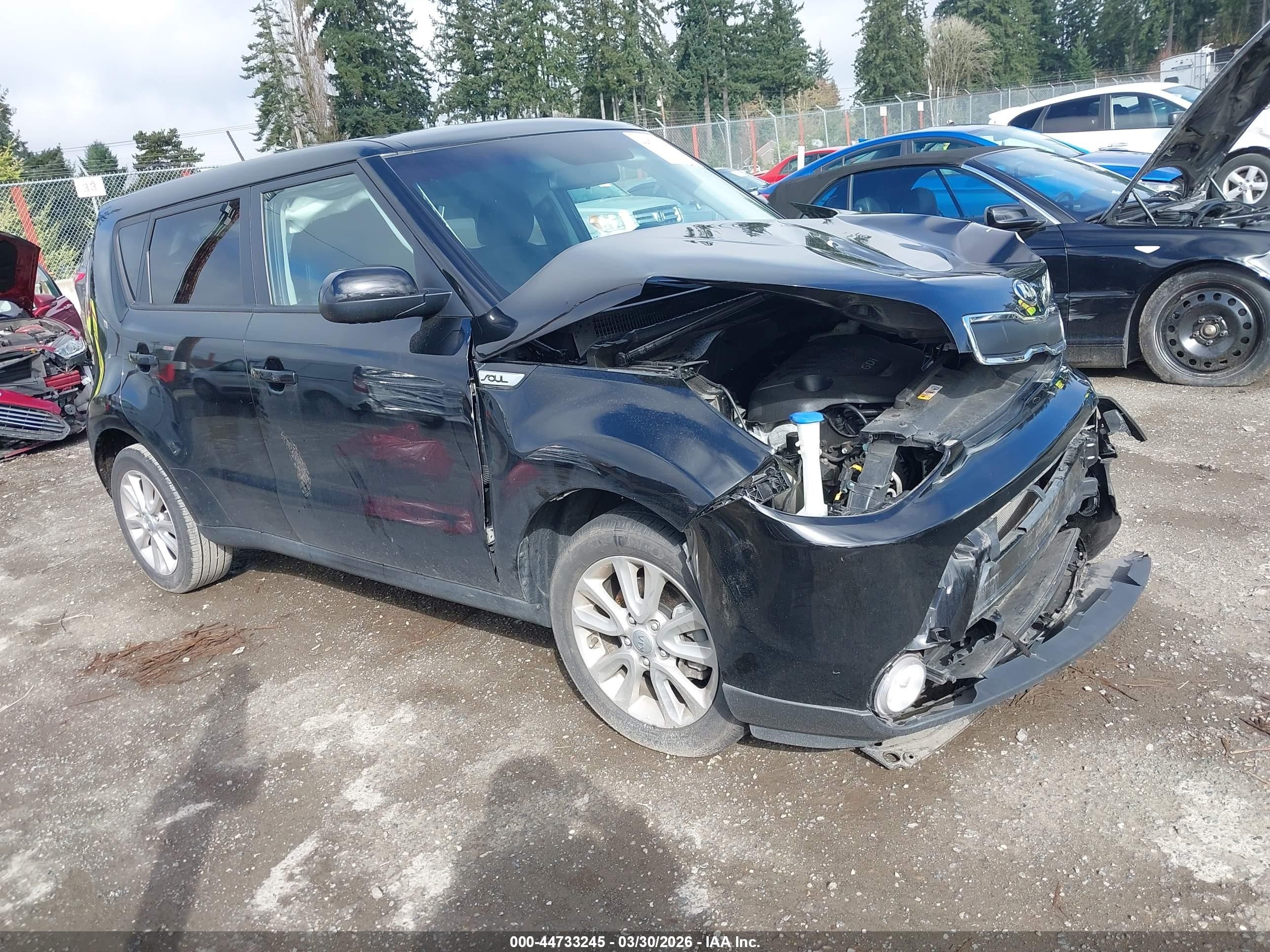 2015 Kia Soul, VIN KNDJN2A22F7124708 — Front end