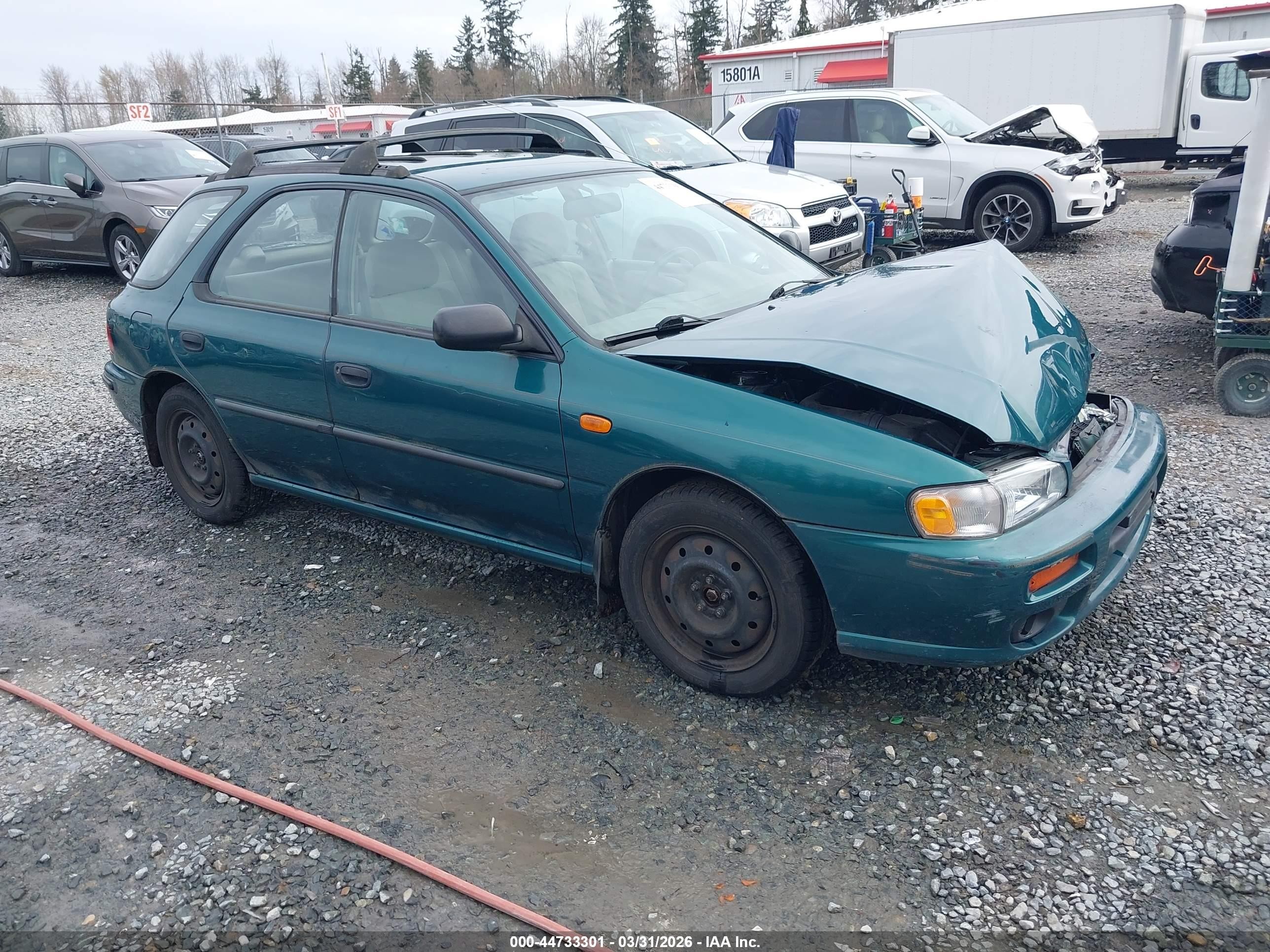 2000 Subaru Impreza L, VIN JF1GF4359YG805192 — Front end