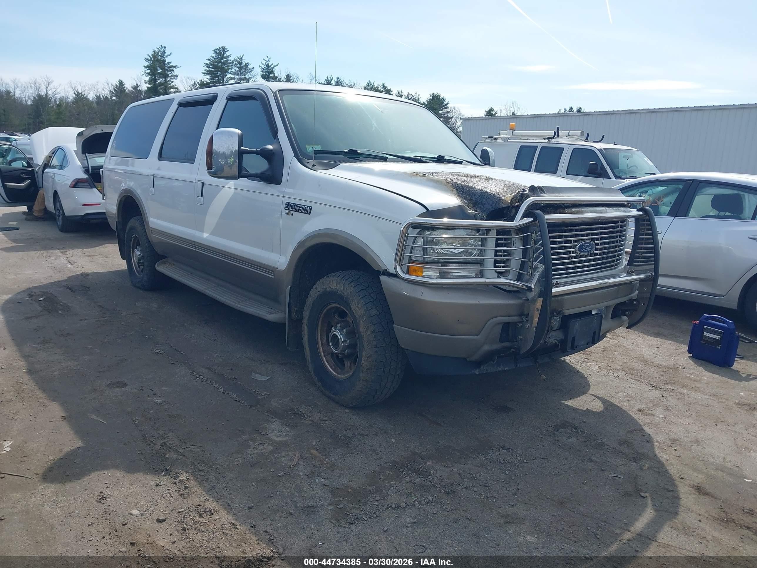 2004 Ford Excursion Eddie Bauer, VIN 1FMSU45P84ED33951 — Engine fire
