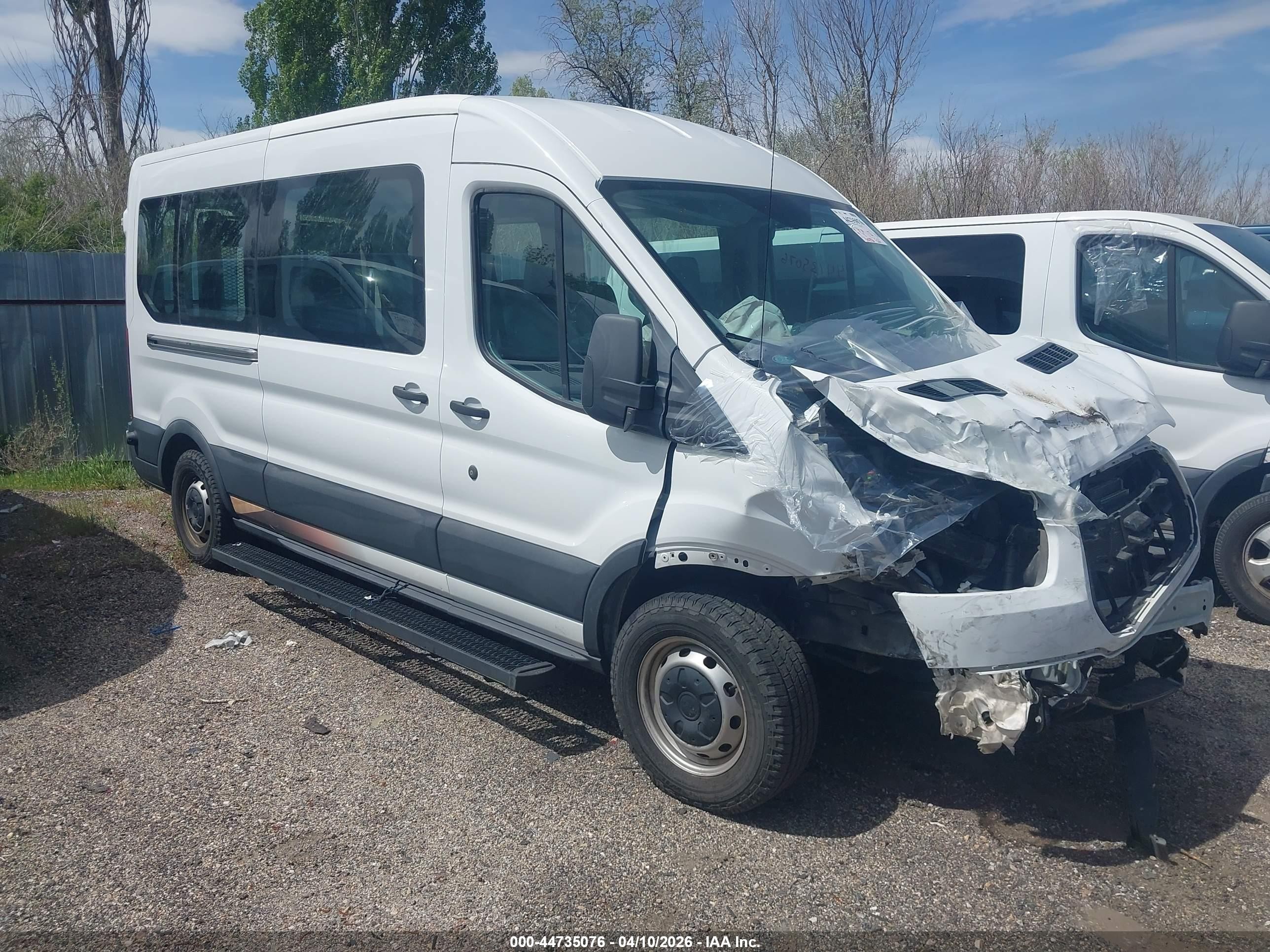 2017 Ford Transit Passenger XLT, VIN 1FBZX2CM3HKA87992 — Front end