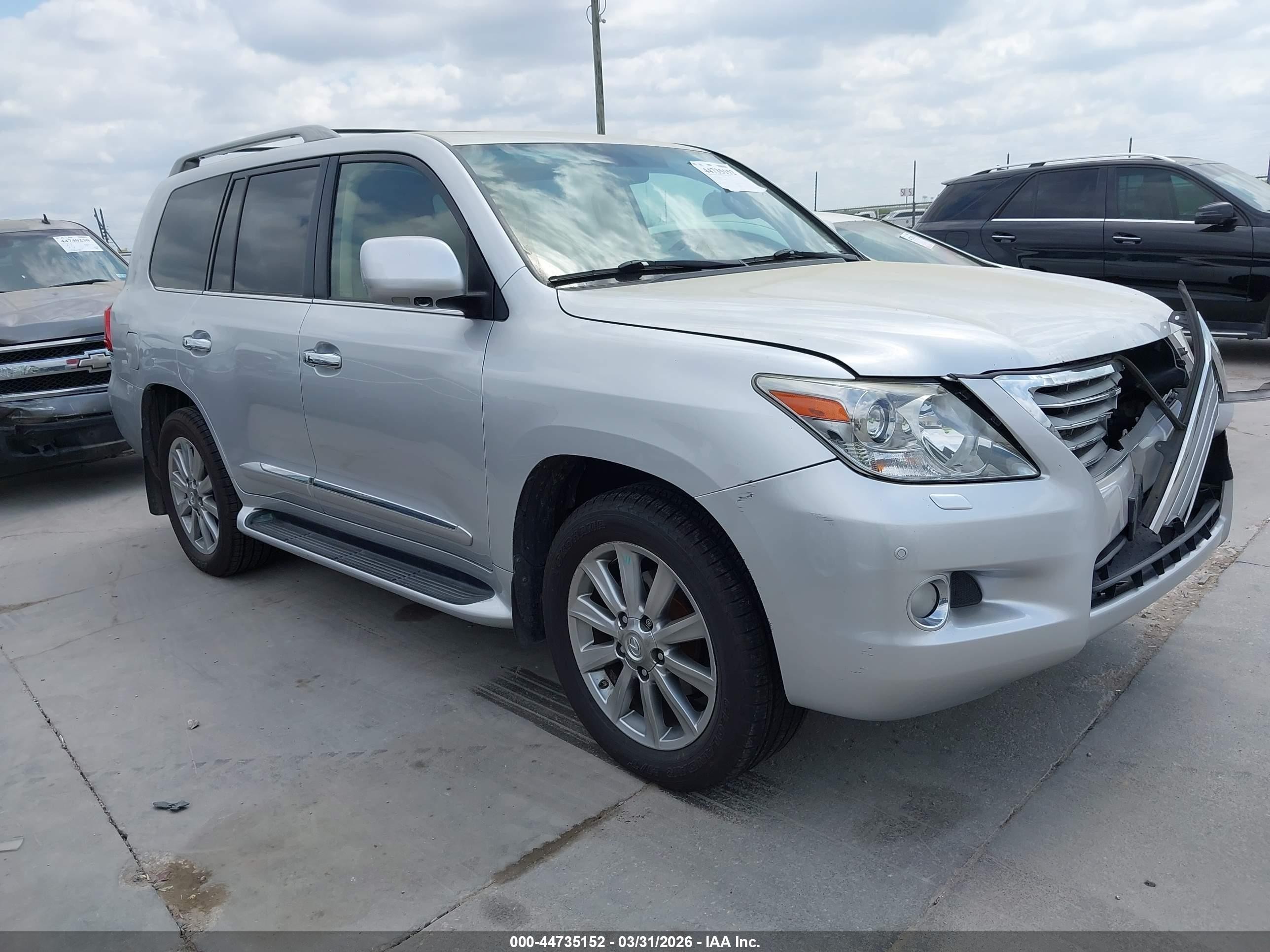 2011 Lexus LX 570, VIN JTJHY7AX4B4060551 — Front end