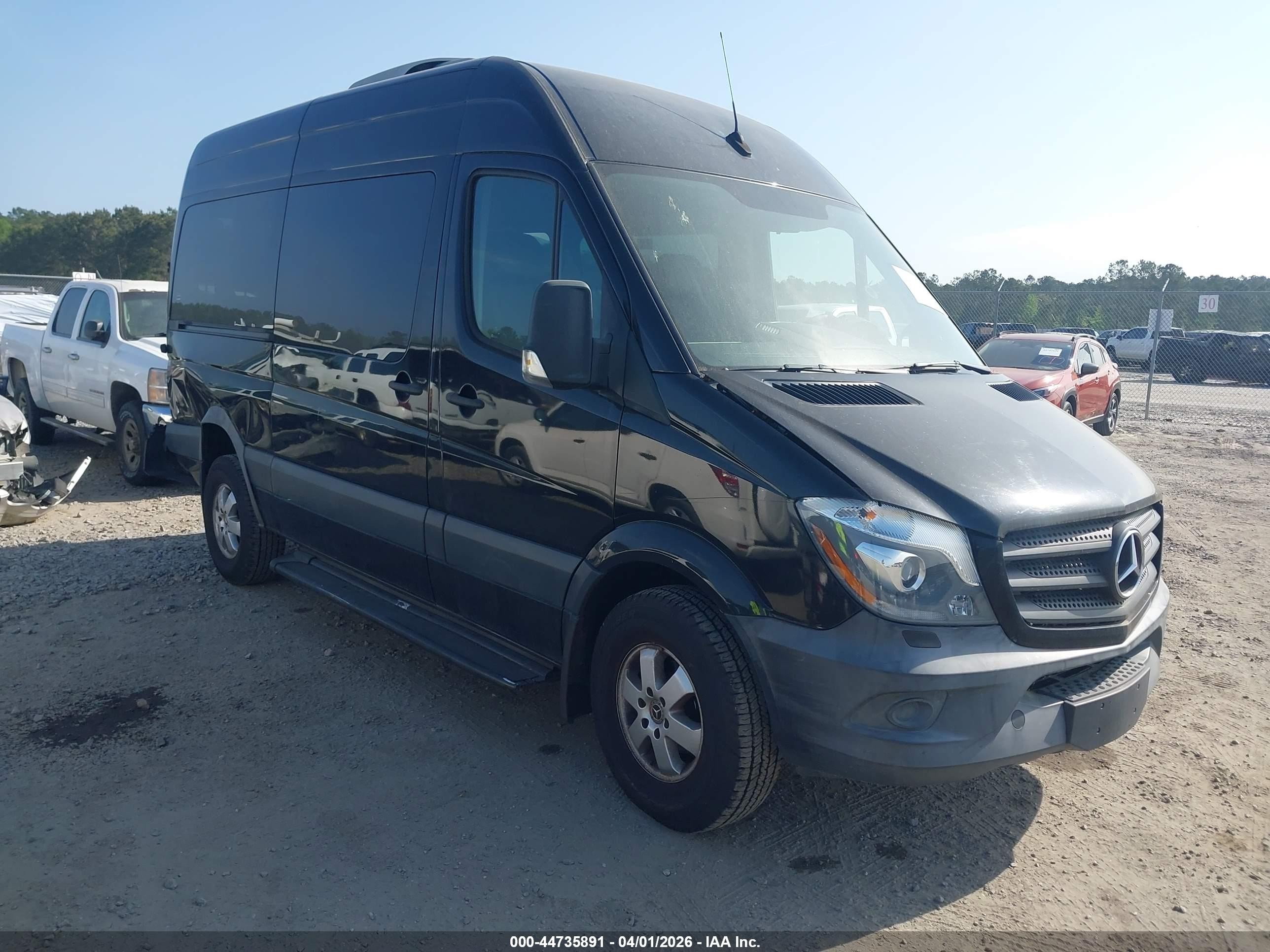 2018 Mercedes-Benz Sprinter, VIN WDZPE7CD2JP606478 — Rear end