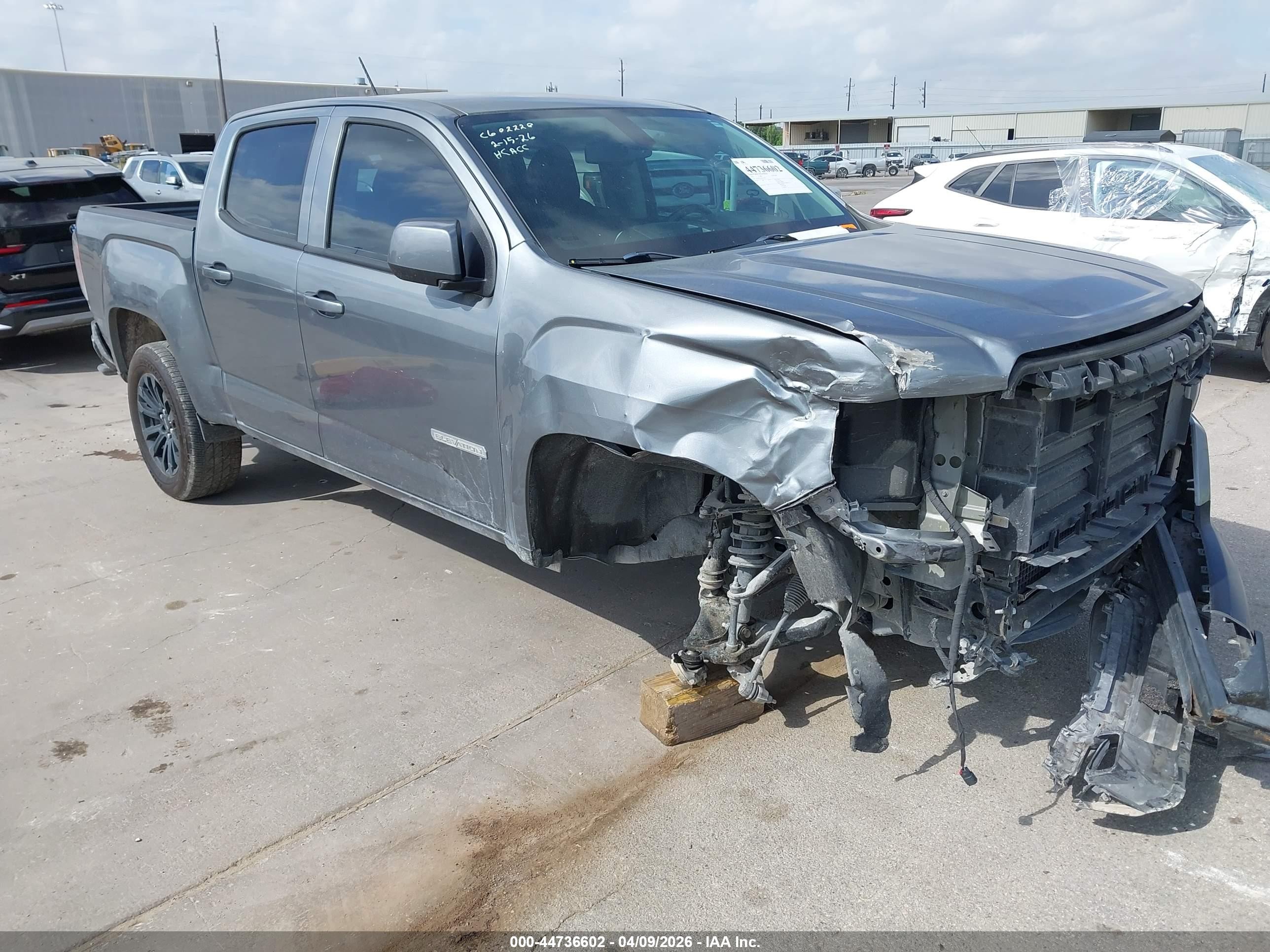 2022 GMC Canyon 2WD Elevation, VIN 1GTG5CEN6N1313092 — Front end