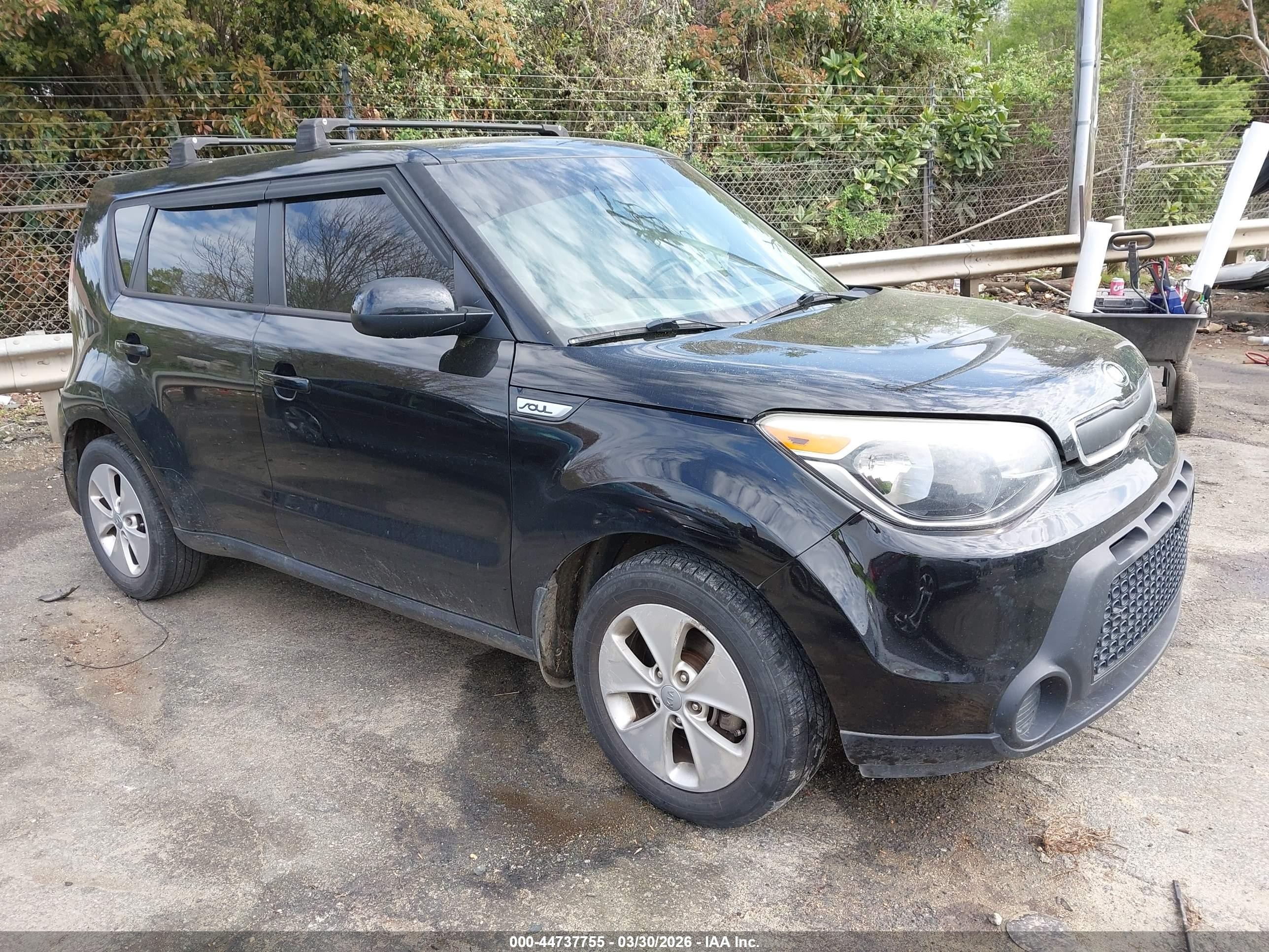 2015 Kia Soul, VIN KNDJN2A20F7758647 — Side