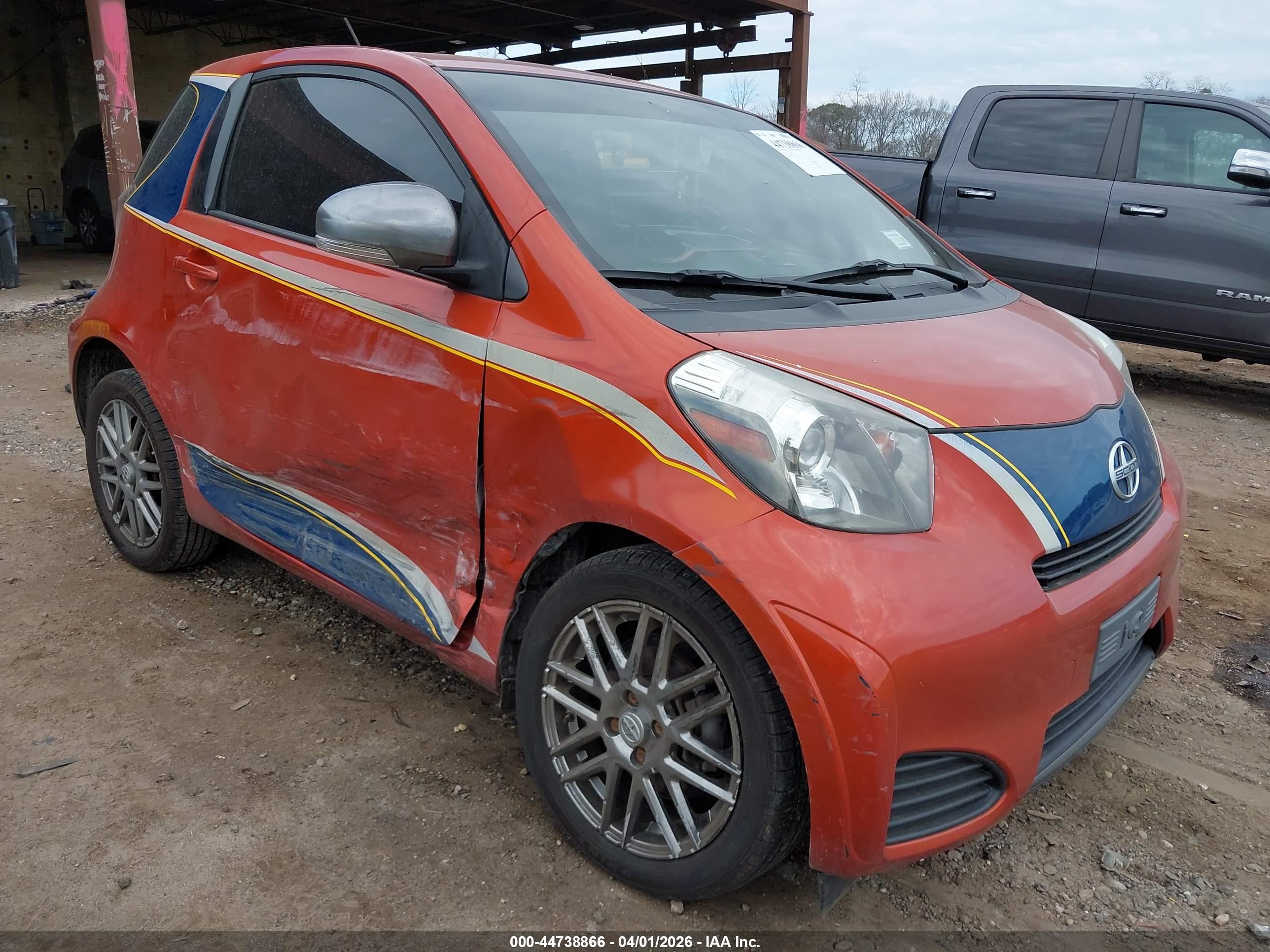 2013 Scion iQ, VIN JTNJJXB05DJ022532 — Side