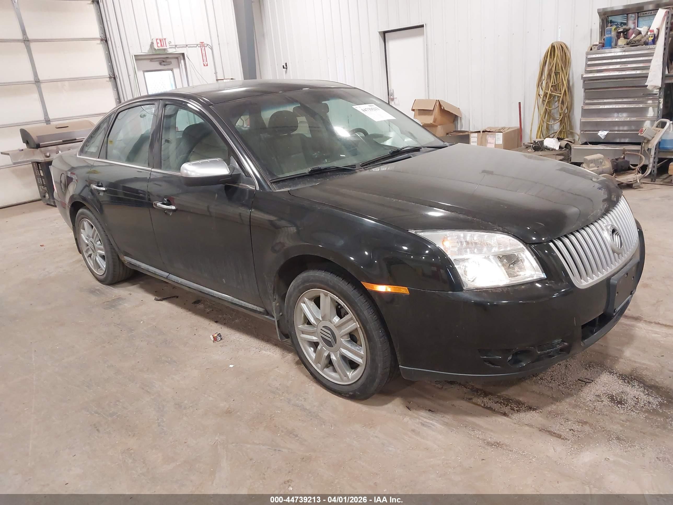 2009 Mercury Sable Premier, VIN 1MEHM42WX9G632510 — Rear end