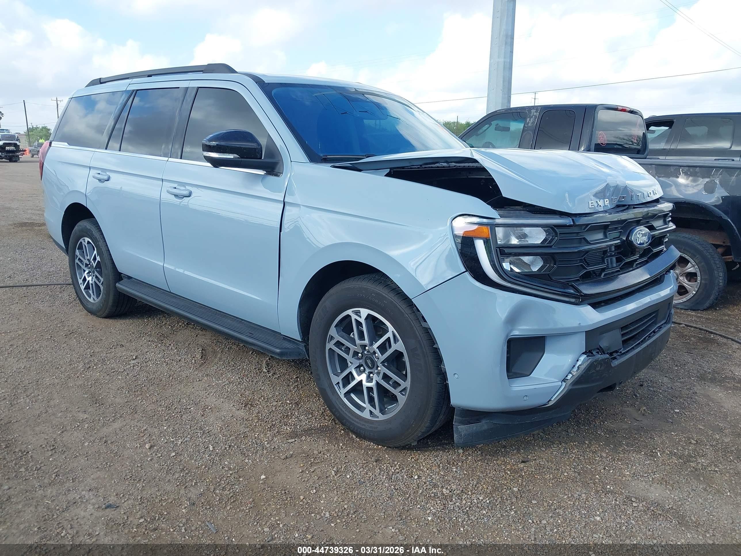 2025 Ford Expedition Active, VIN 1FMJU1H80SEA59091 — Front end