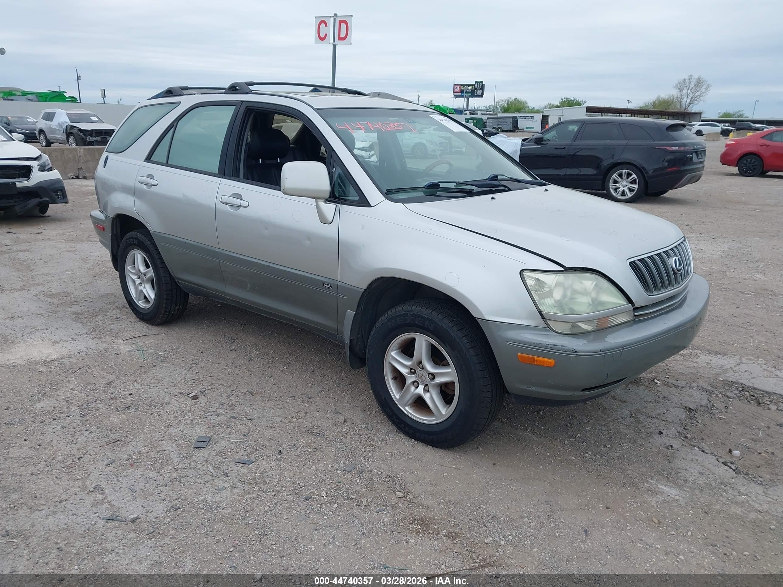 2001 Lexus RX 300, VIN JTJGF10U310092323 — Град