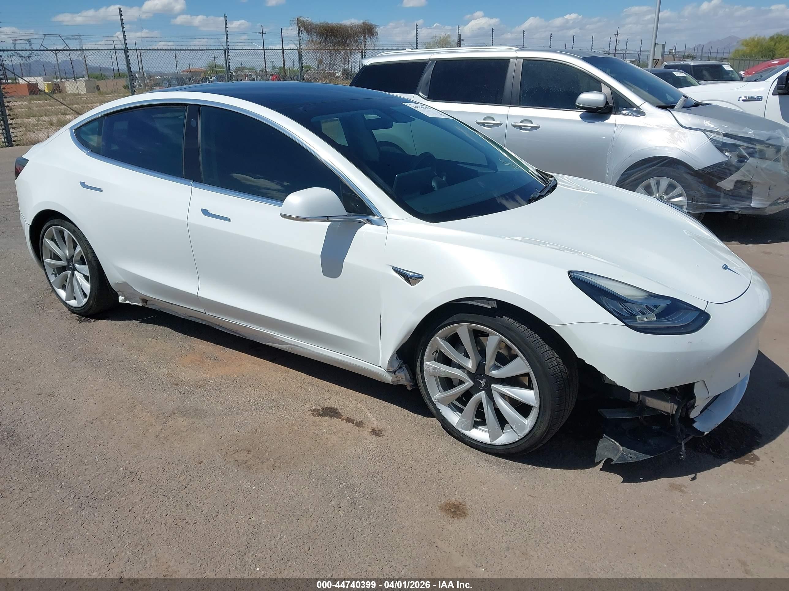 2018 Tesla Model 3 Long Range Battery, VIN 5YJ3E1EB1JF187489 — Front end