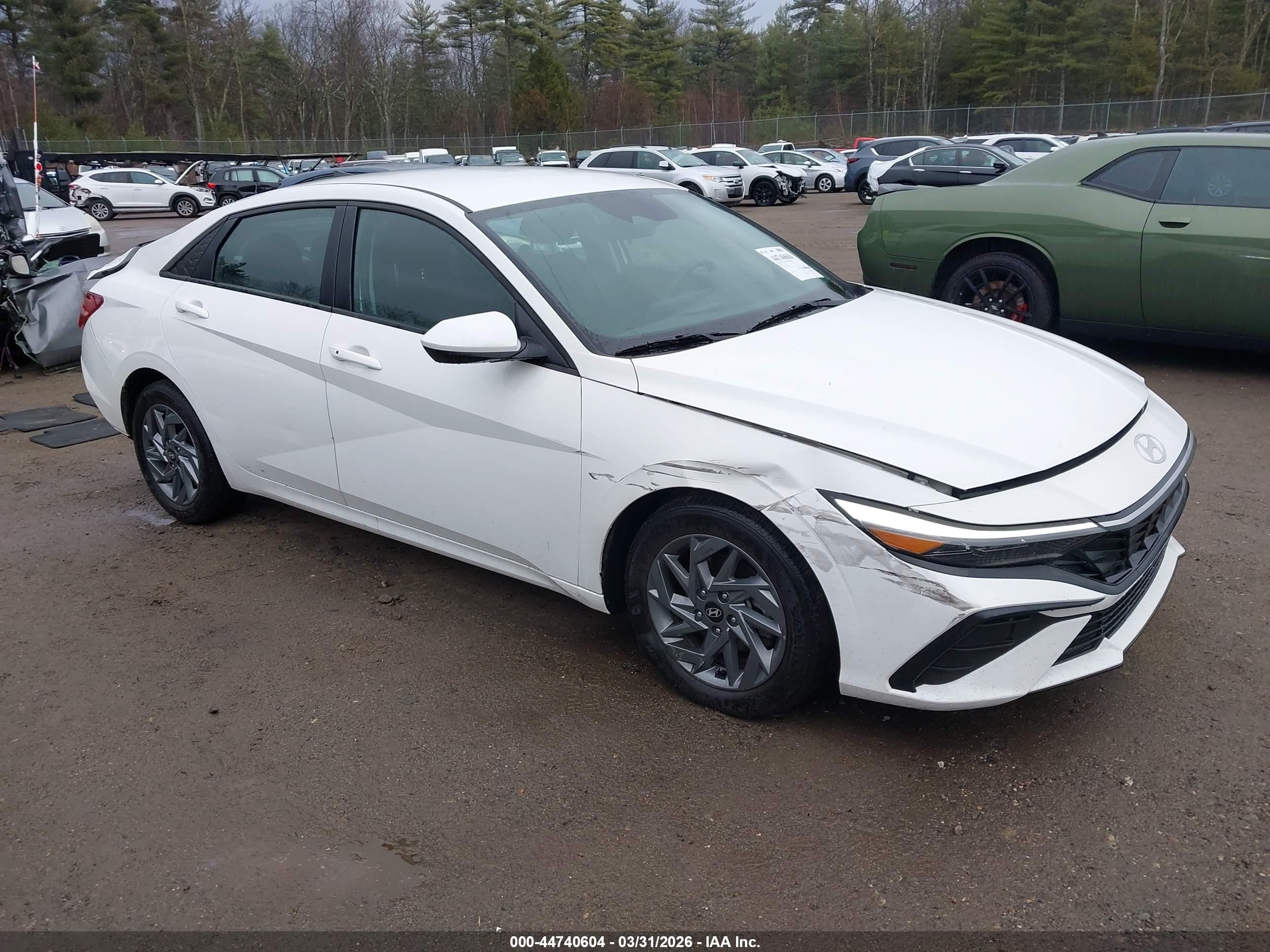 2024 Hyundai Elantra SEL, VIN KMHLM4DG3RU759923 — Rear end