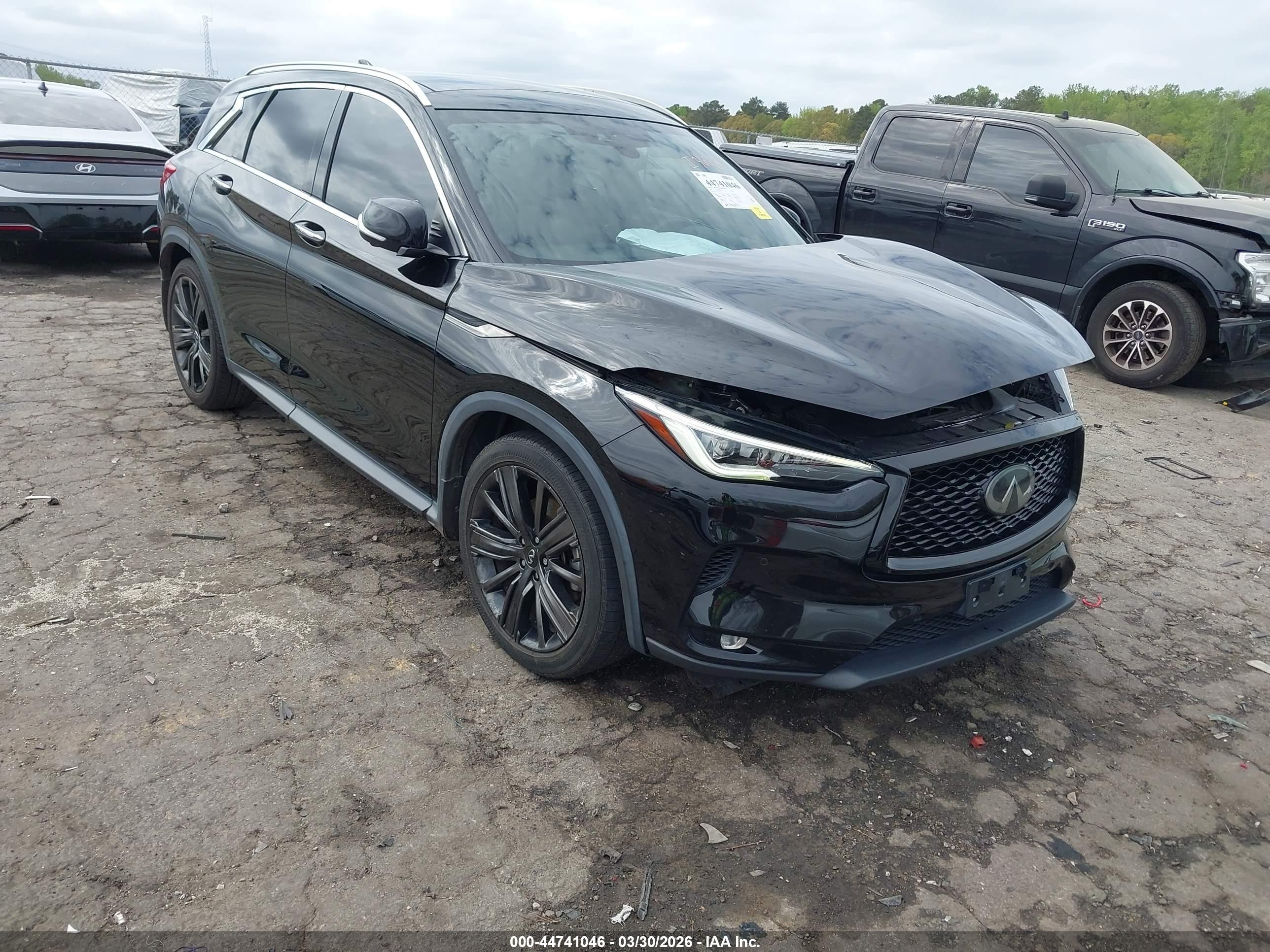 2020 Infiniti QX50 Essential, VIN 3PCAJ5M16LF107917 — Front end