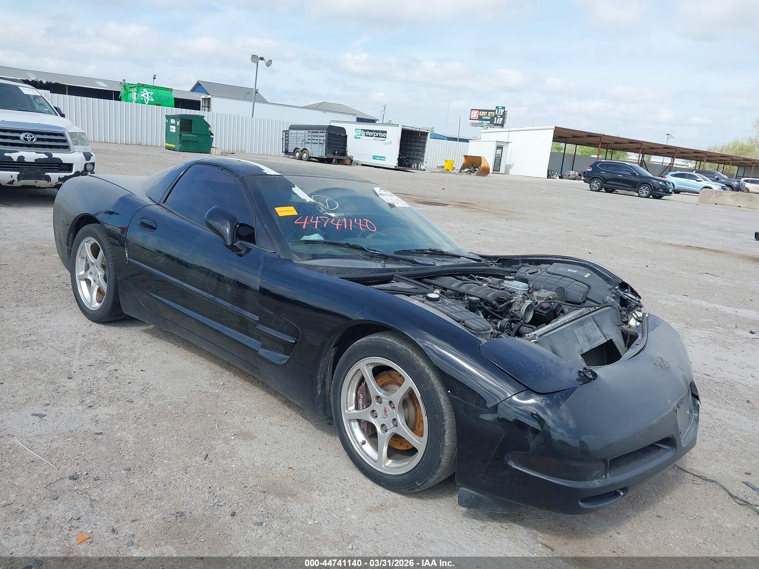 2000 Chevrolet Corvette, VIN 1G1YY22G1Y5126683 — Front end